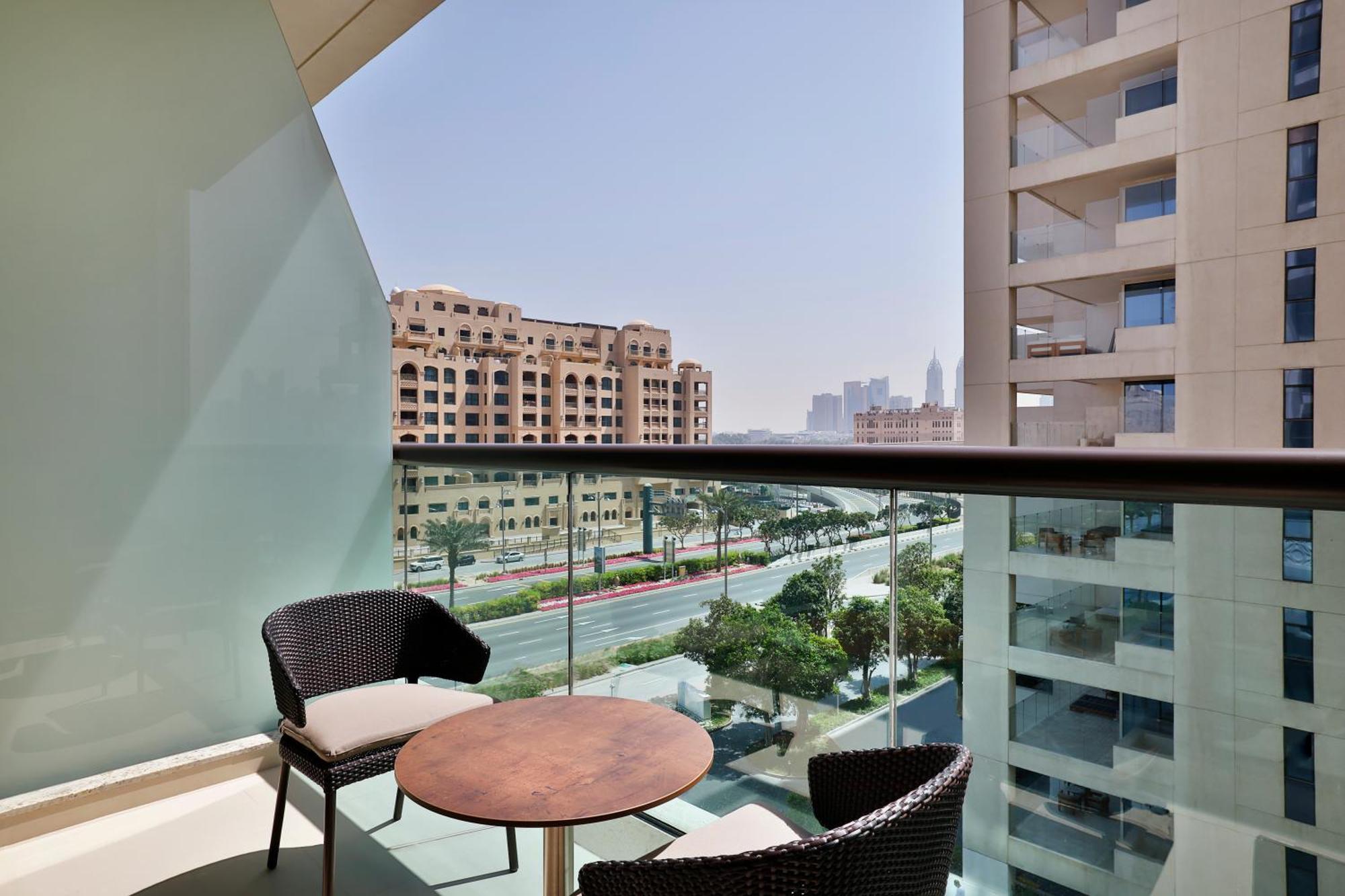 King Corner Executive Room Balcony Lounge Access