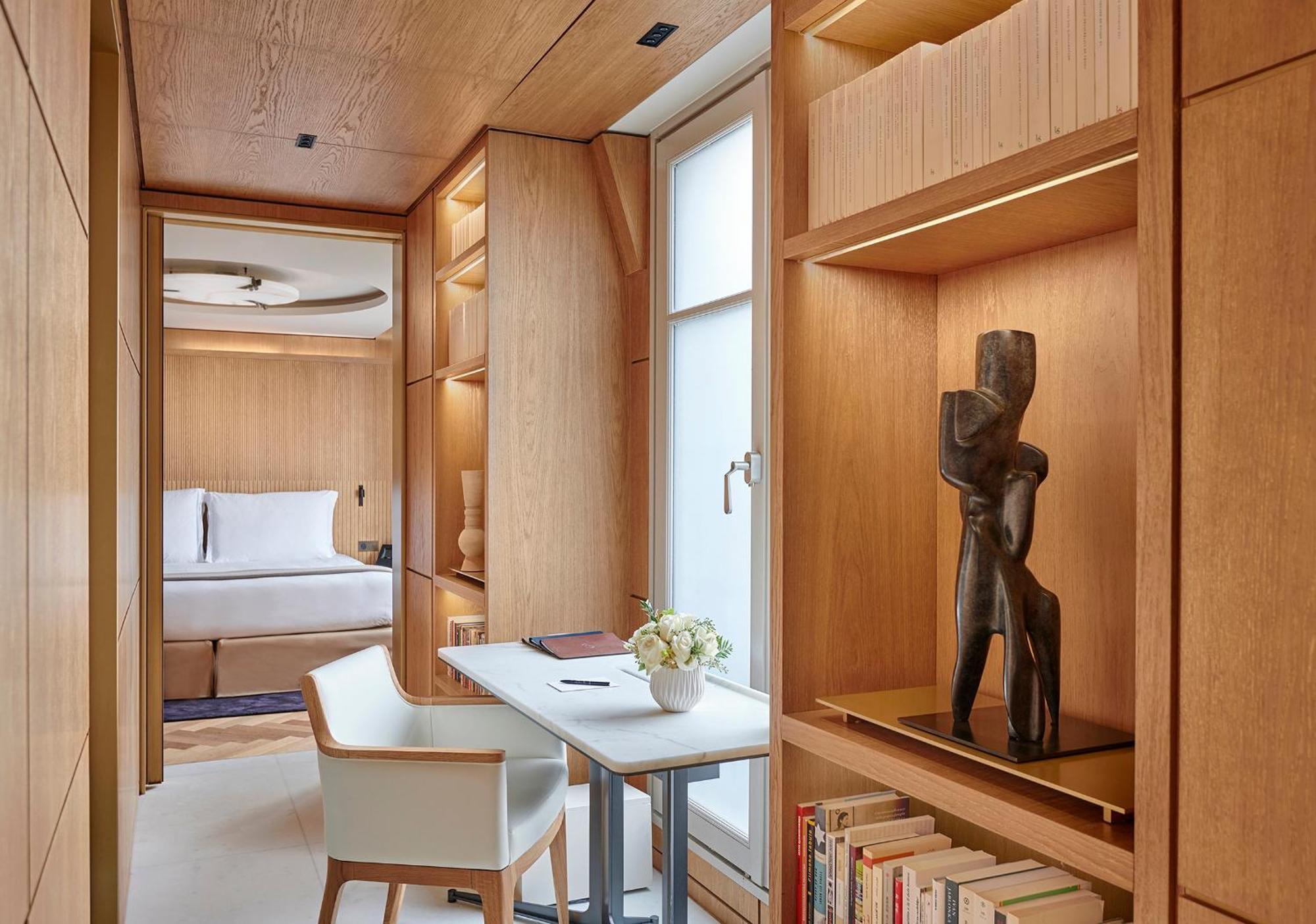 Saint-Germain-des-Pres Suite
