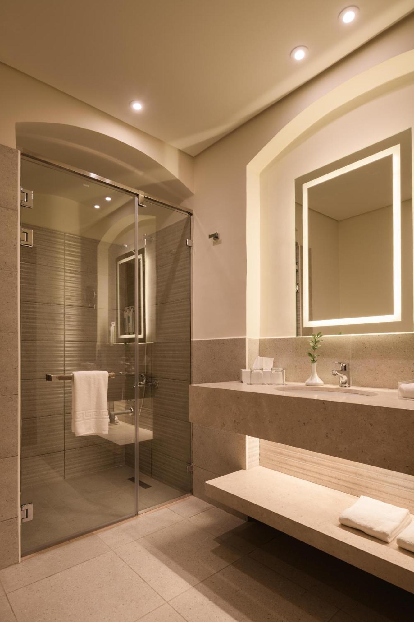 Superior Queen or Twin Room Pool View