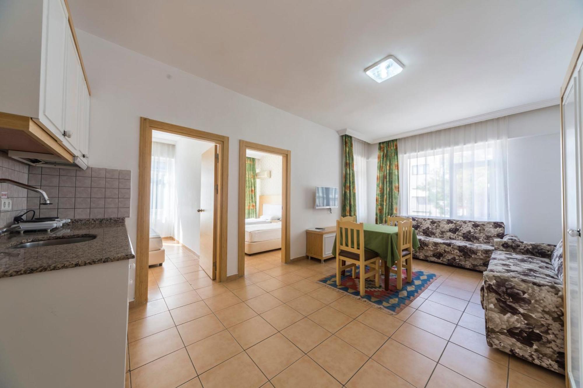Family Room,1118865393:JPEG