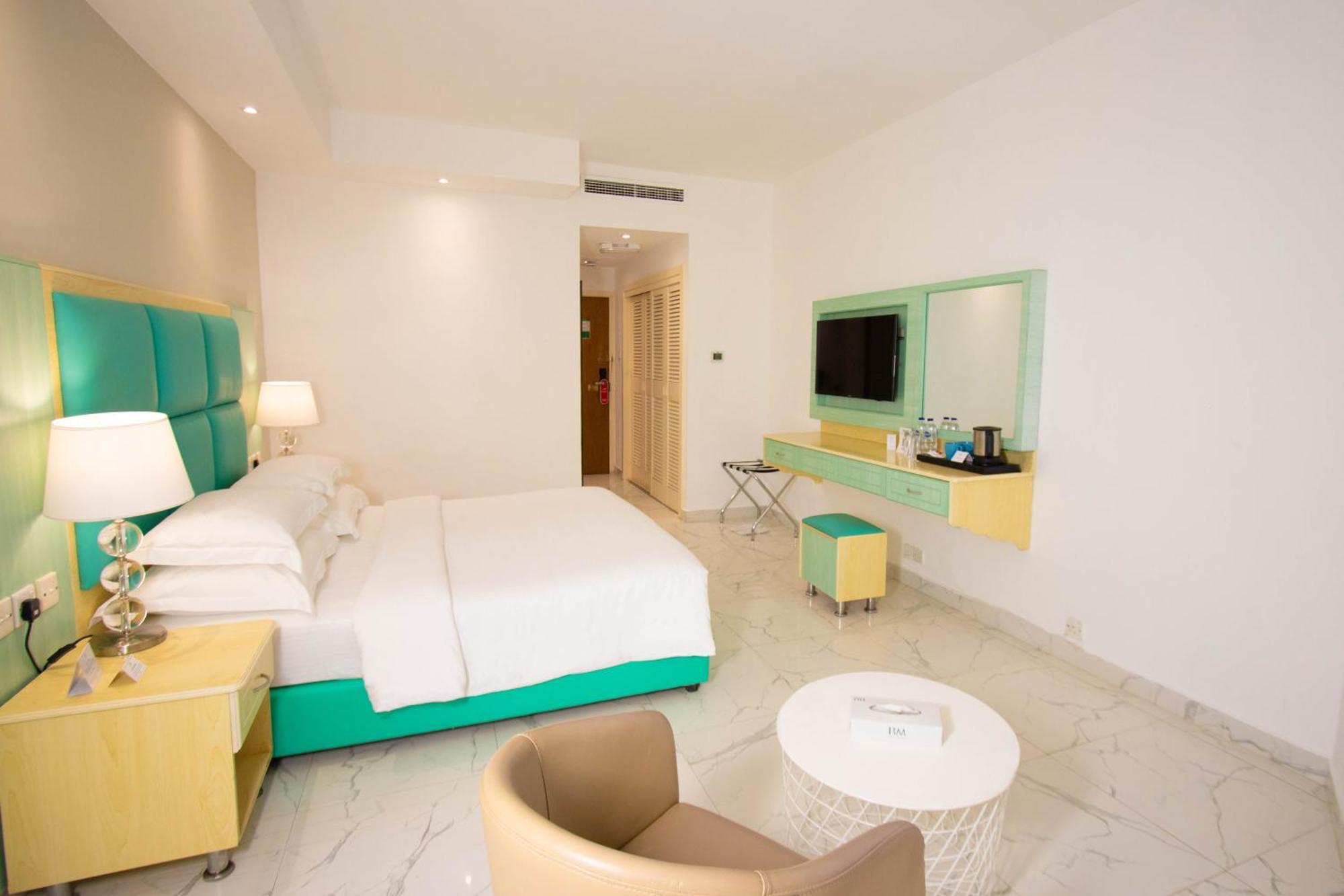 Premium Queen Room