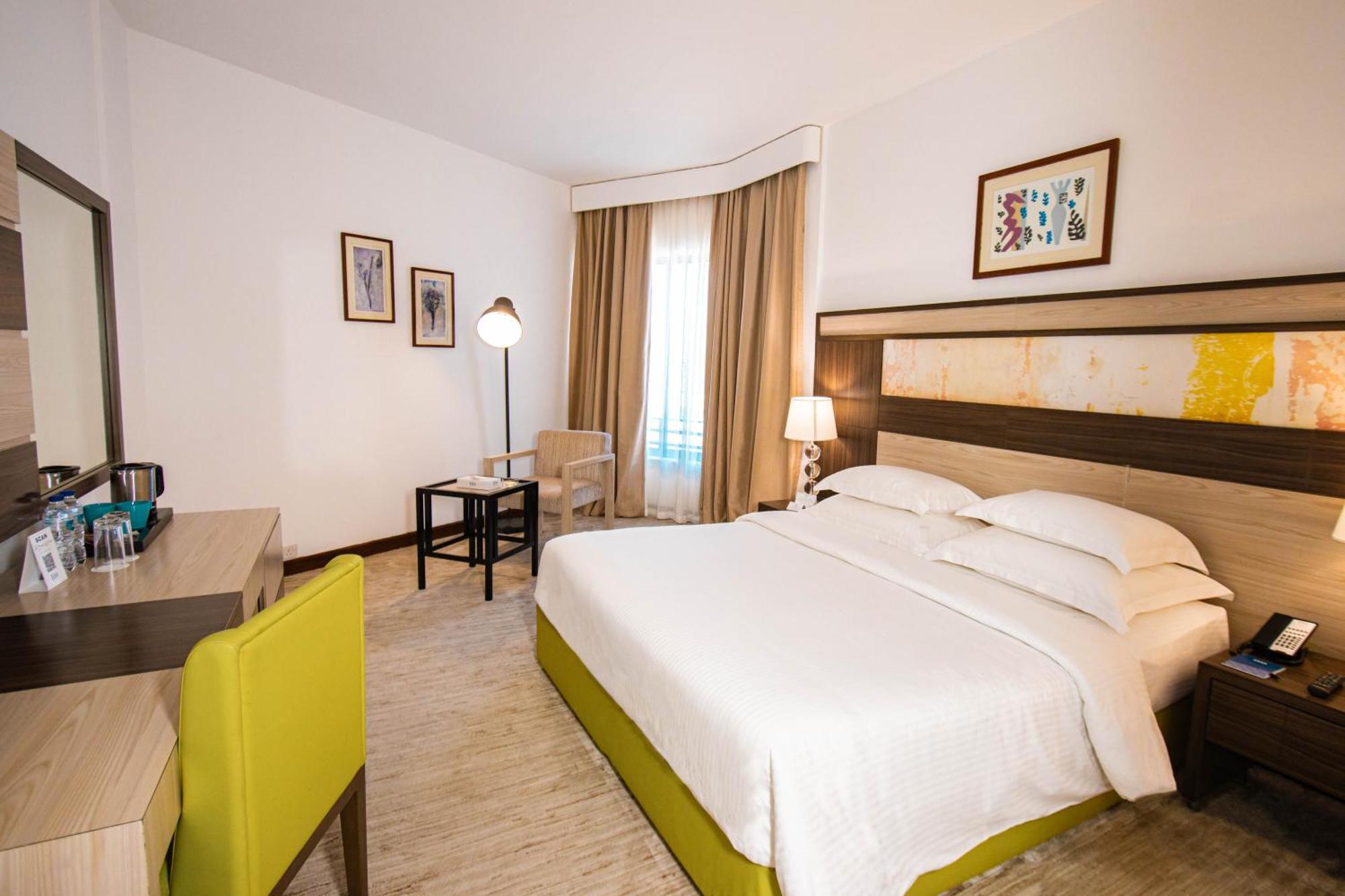 Deluxe Queen Room