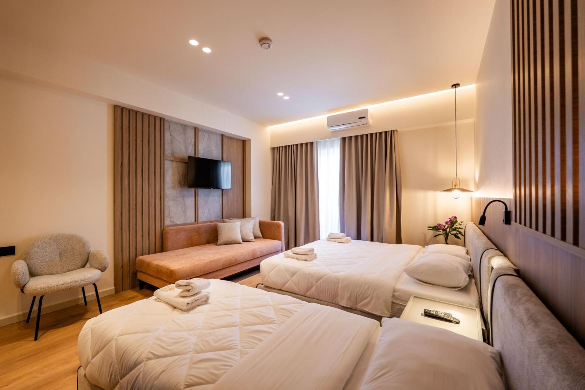Deluxe Quadruple Room Sea View