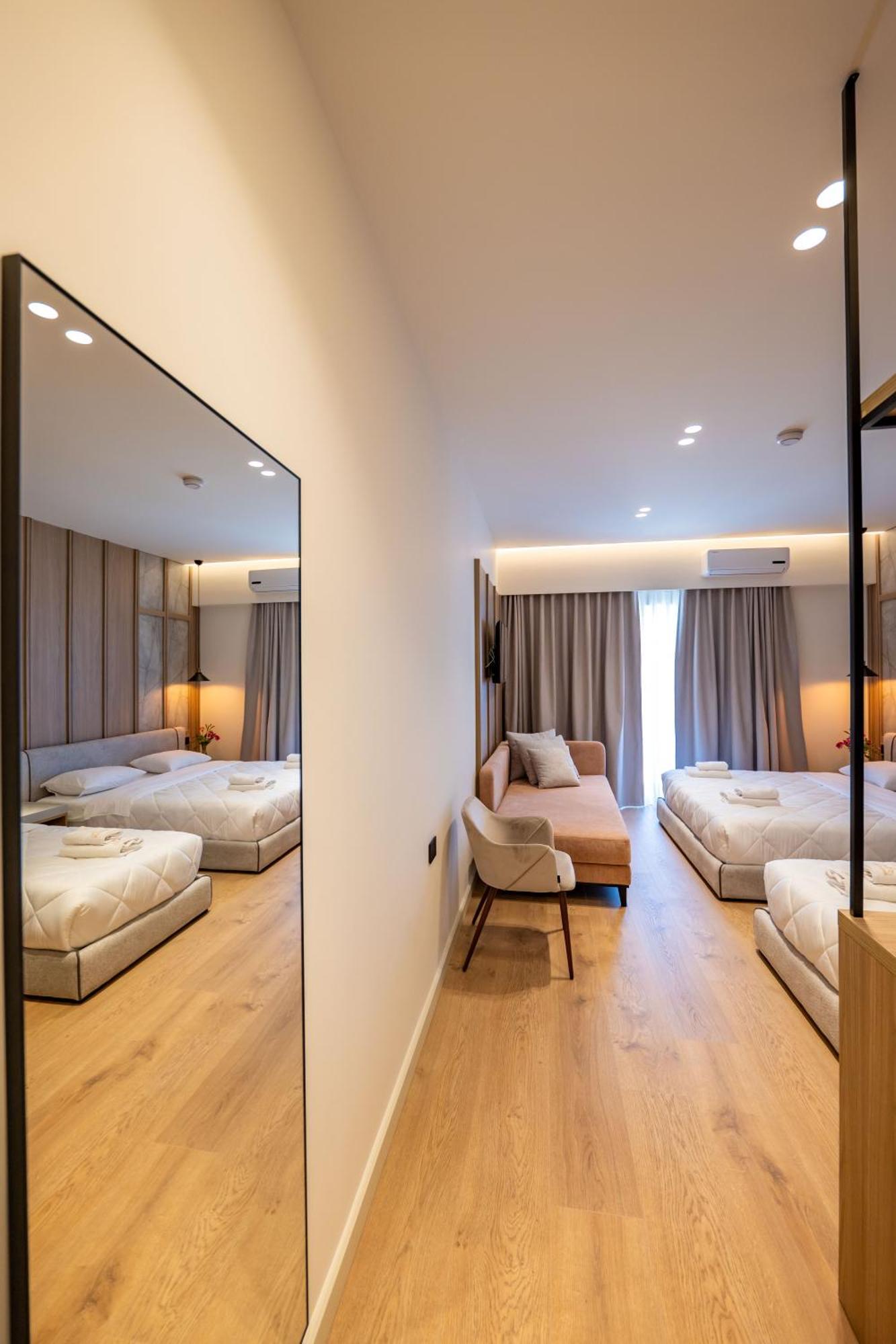 Deluxe Quadruple Room Sea View