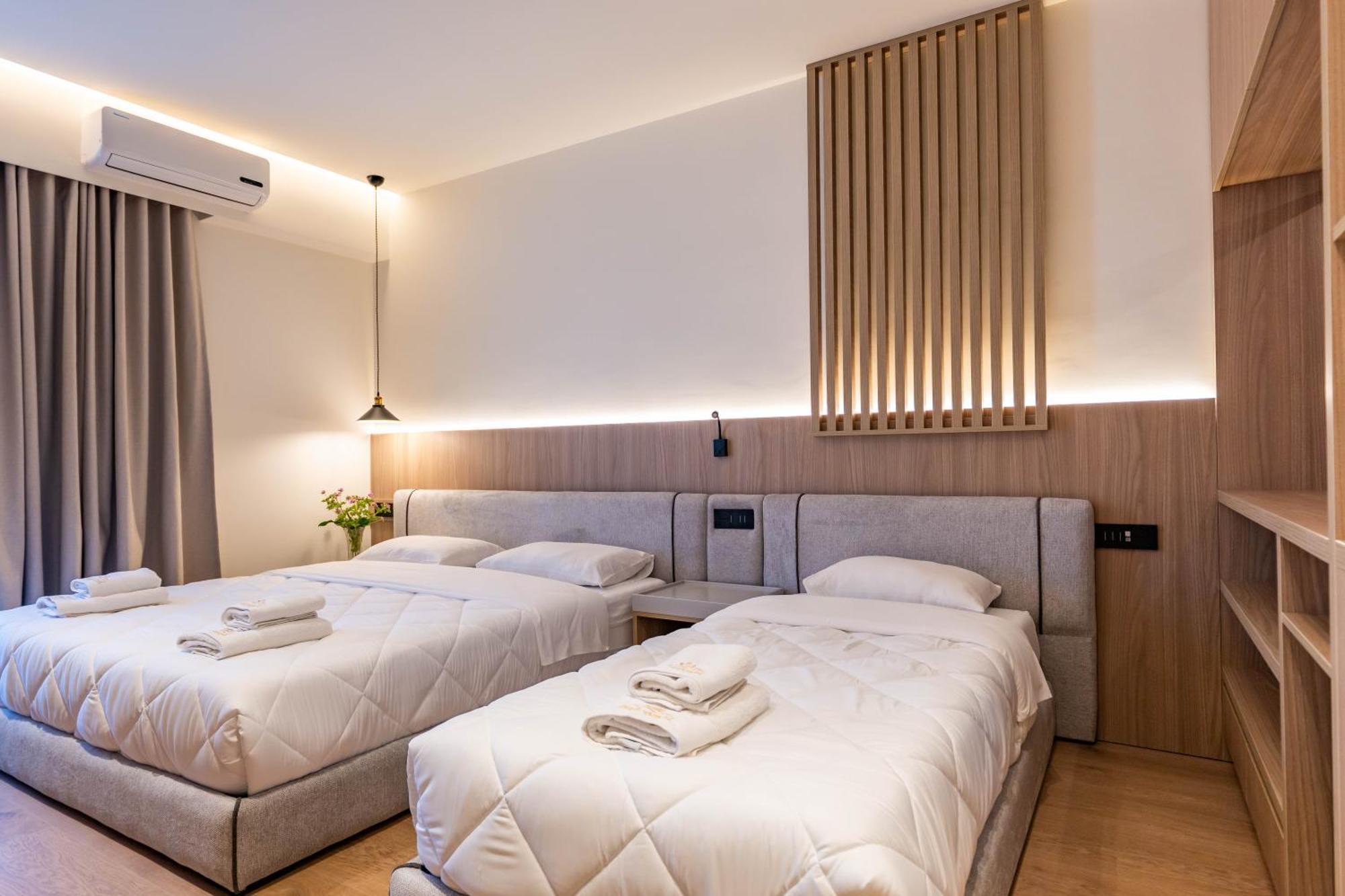 Deluxe Quadruple Room Balcony