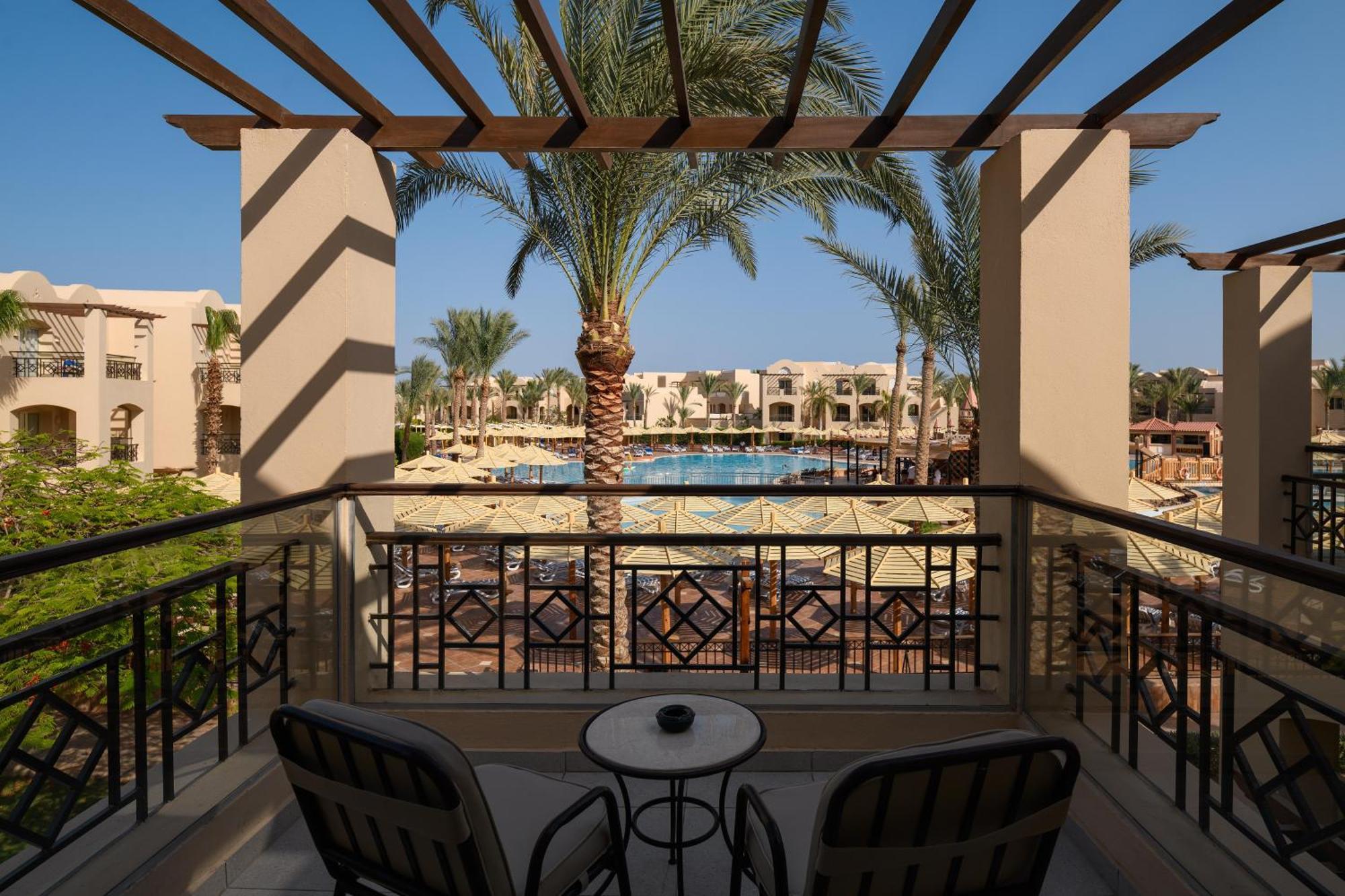 Superior Queen or Twin Room Pool View