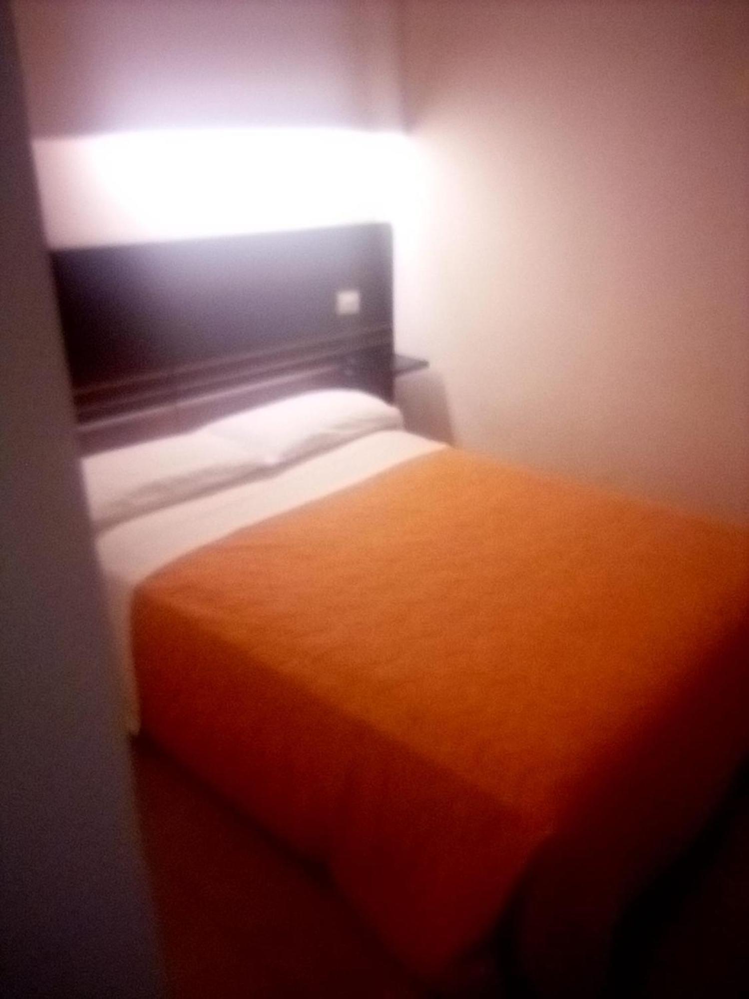Small Single Room,1665396115:JPEG
