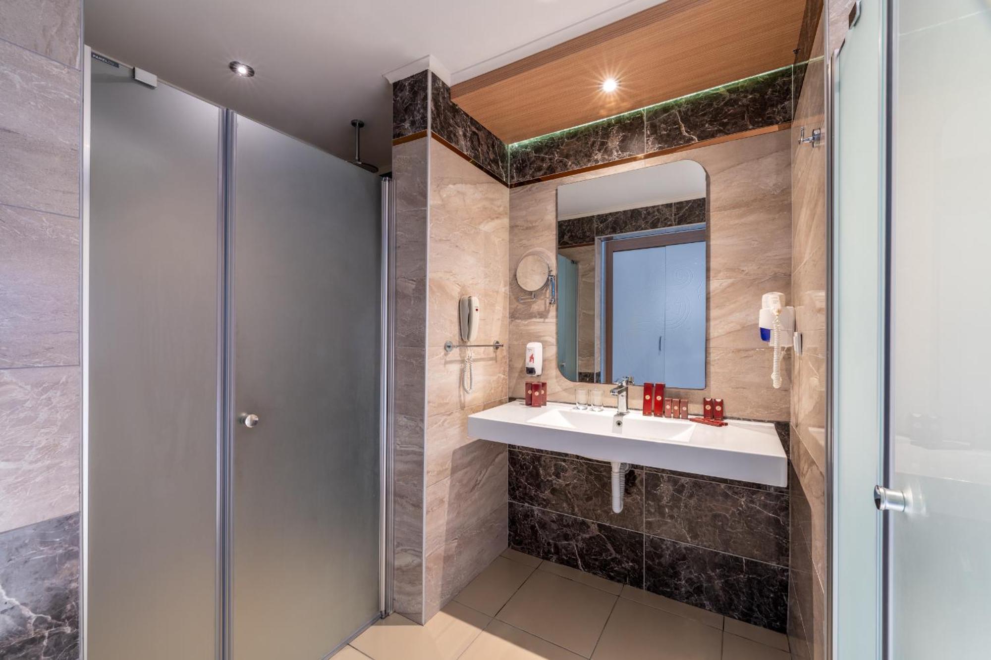 Superior Triple Room,1665417969:JPEG