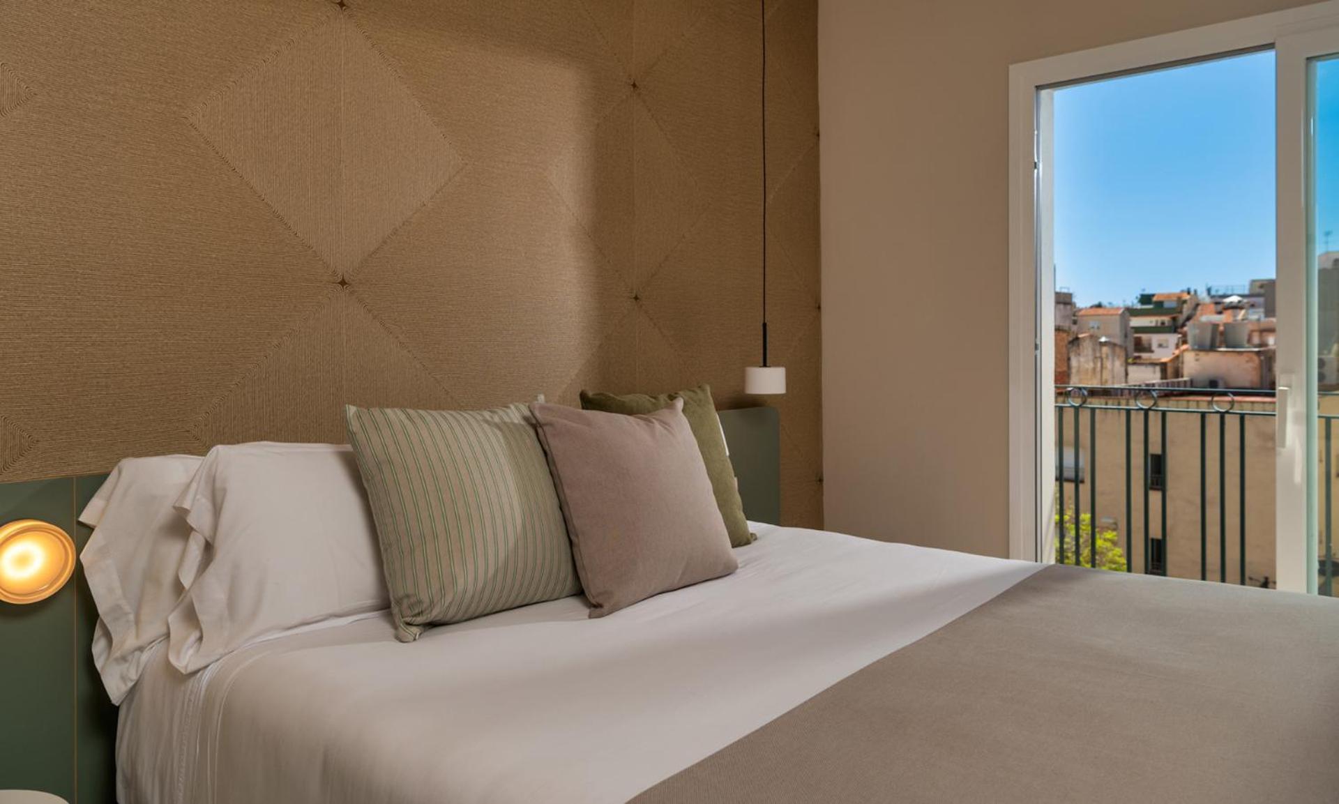 Friendly Triple (3 adults),1666638493:JPEG