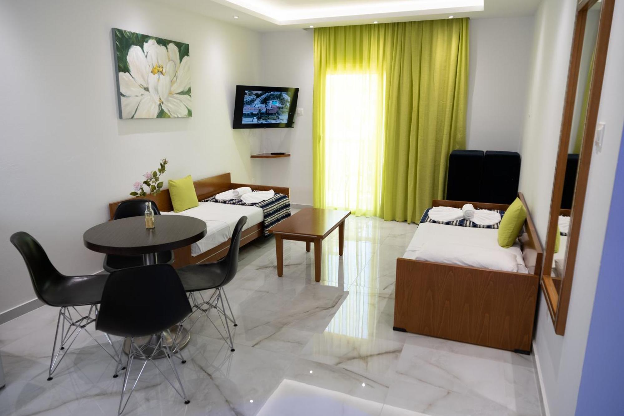 Deluxe Apartment