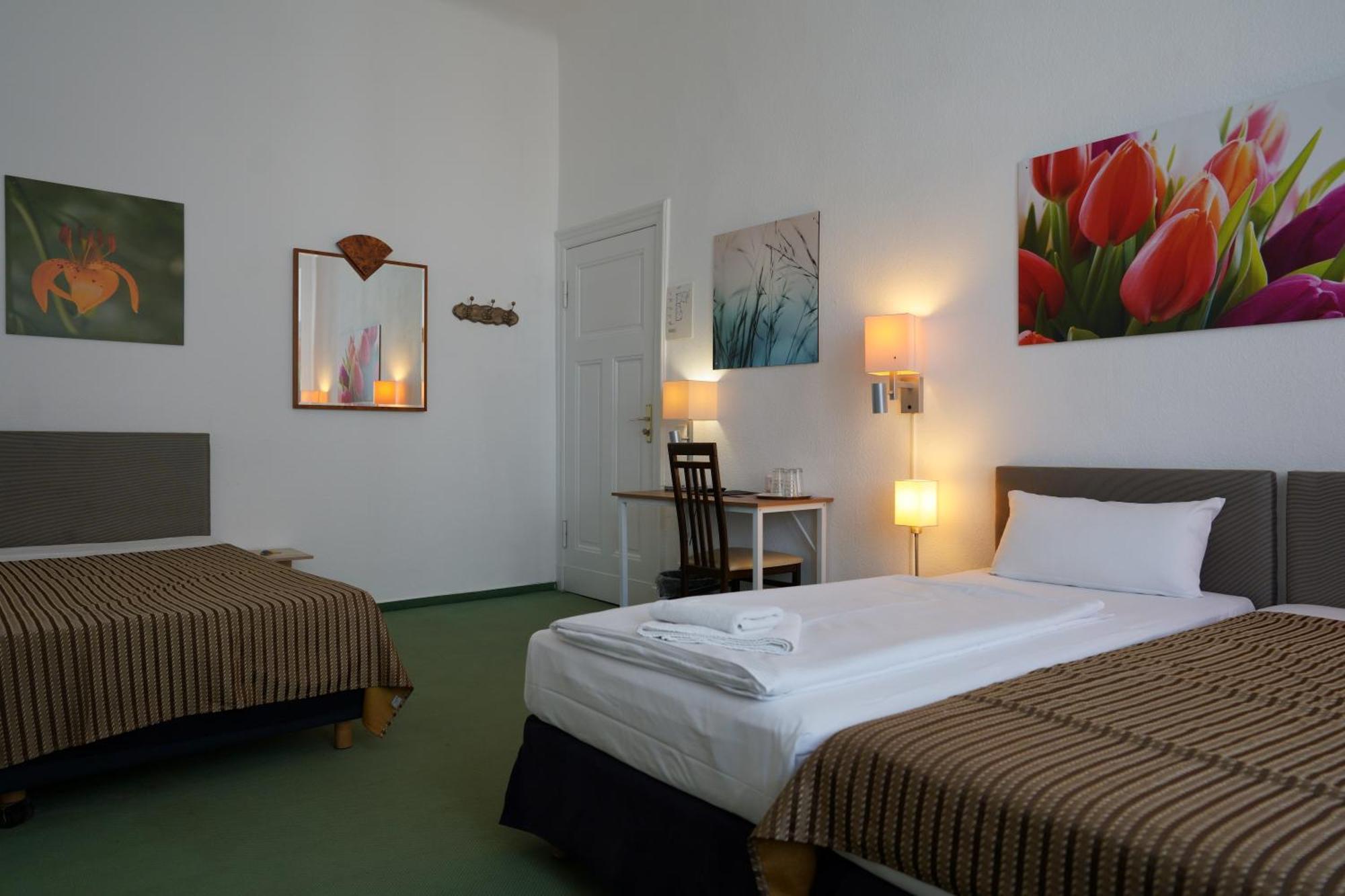 Triple Room,1667425299:JPEG