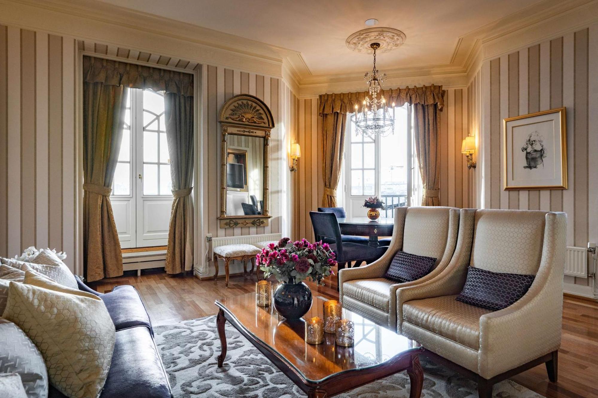 Signature Suite