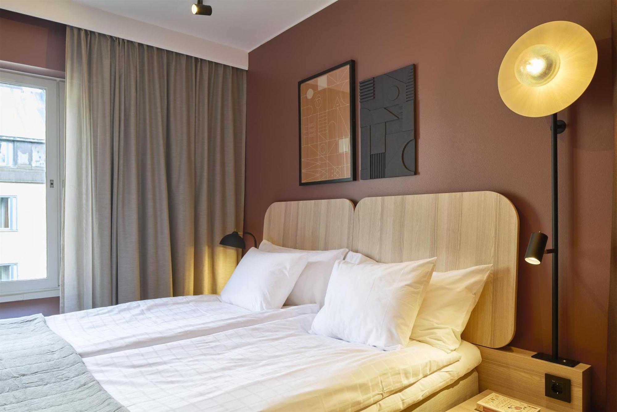 Standard Queen Room