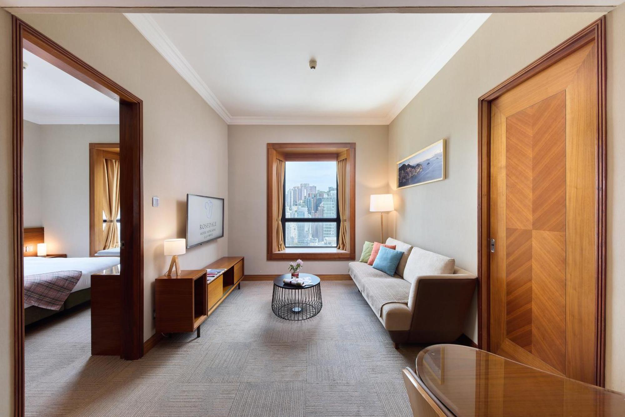 Executive Suite 25 – 32 or F