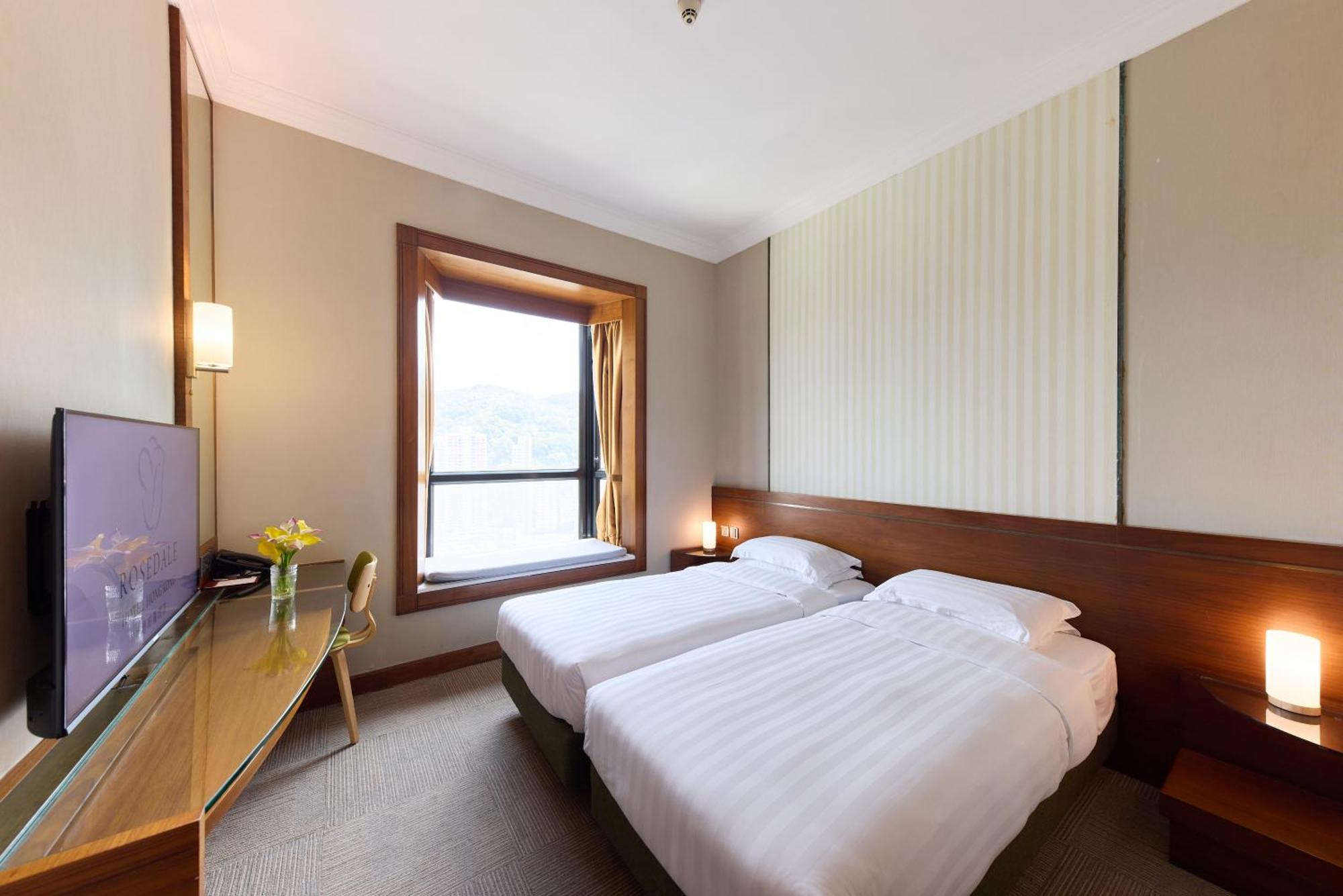 Executive Room 25-32 or F