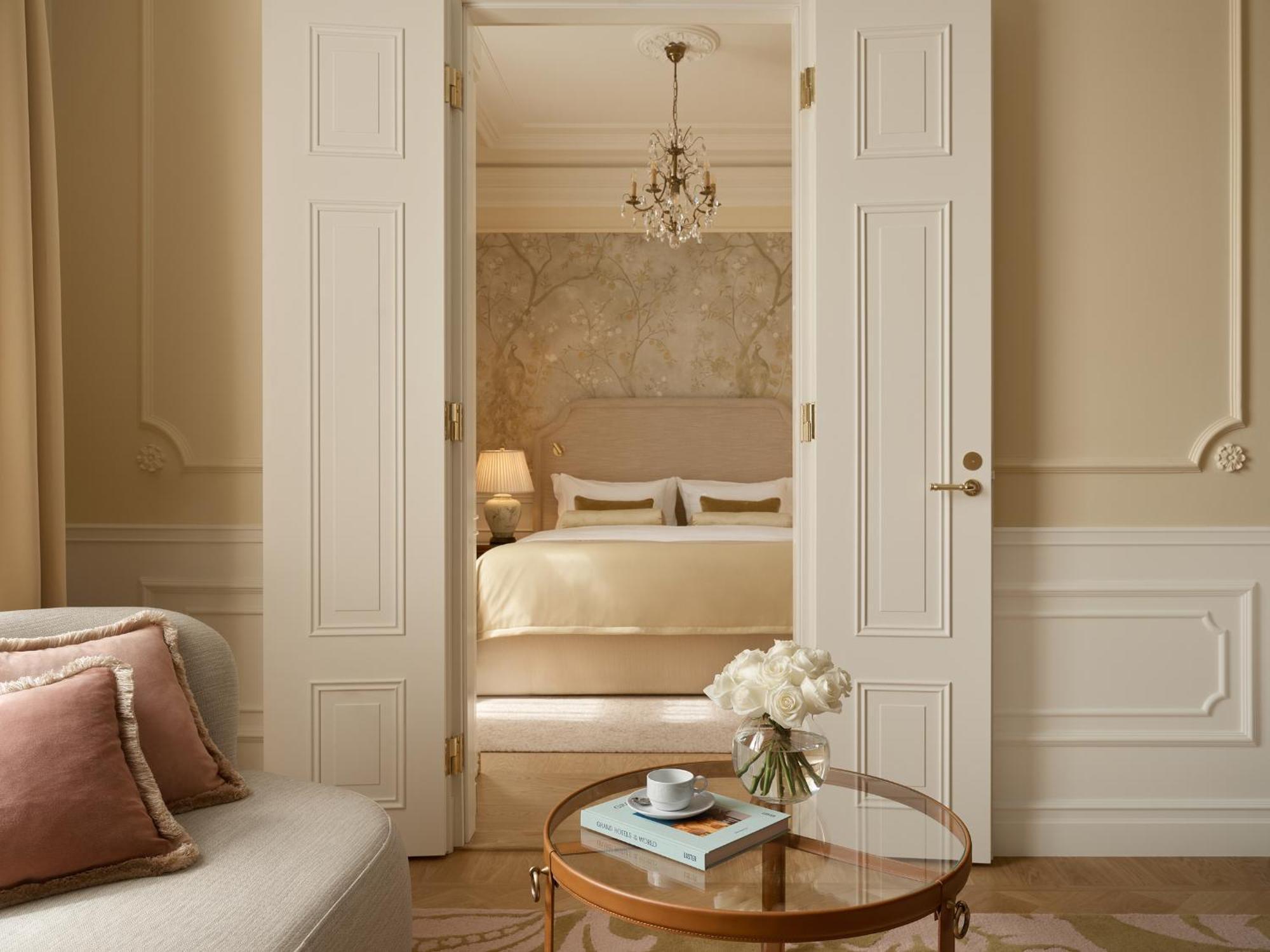 Executive Suite spa lounge access