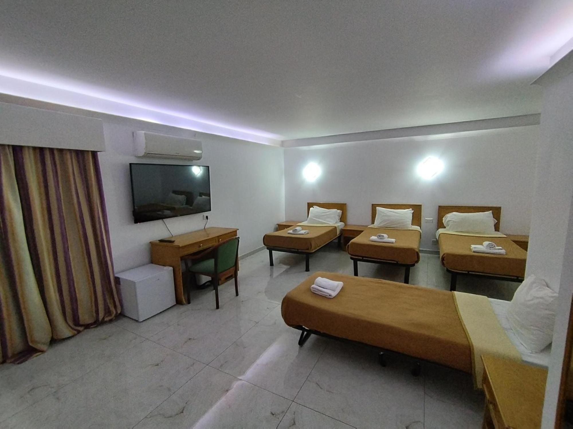Economy Twin Room