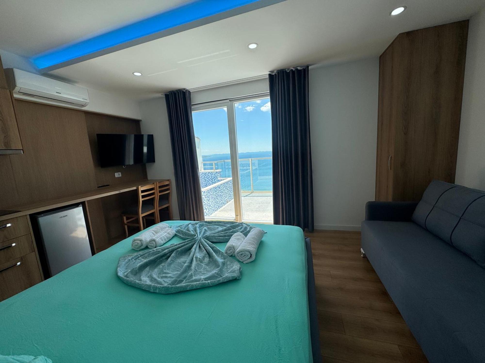 Deluxe Double or Twin Room Sea View