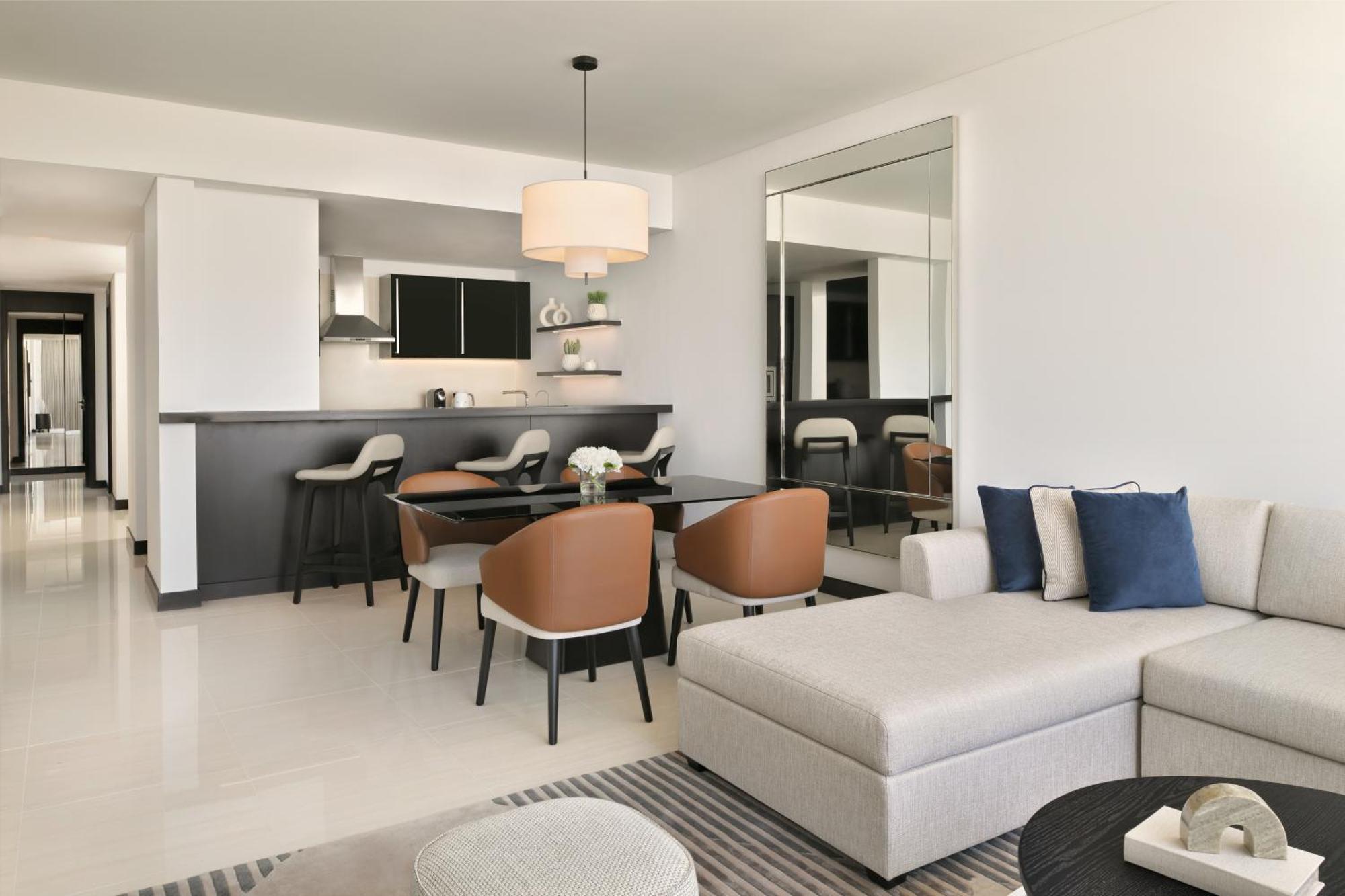 Three Bedroom Apartment 3 Bedroom Apartment Skyline view