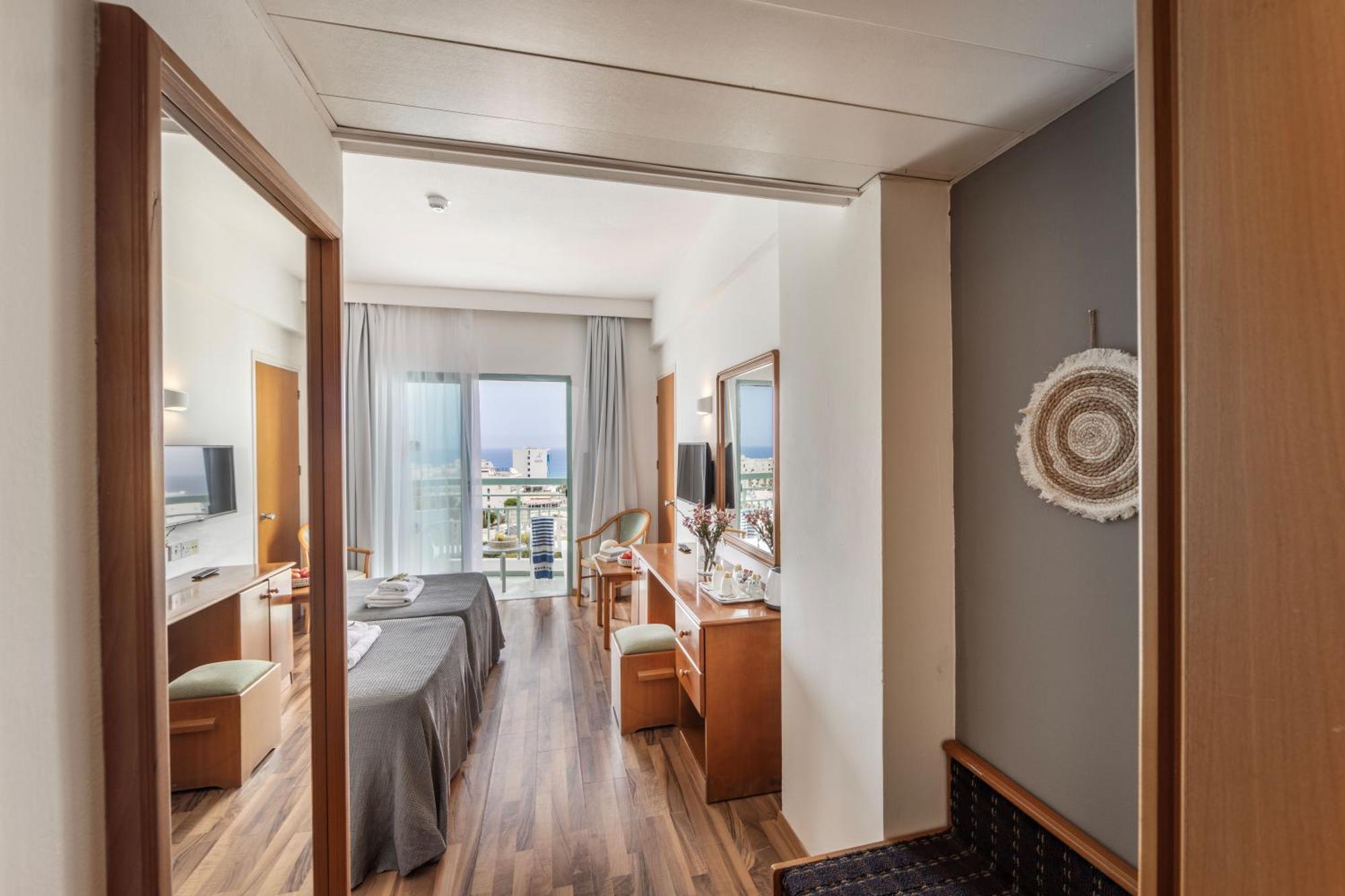 Double or Twin Room Pool View