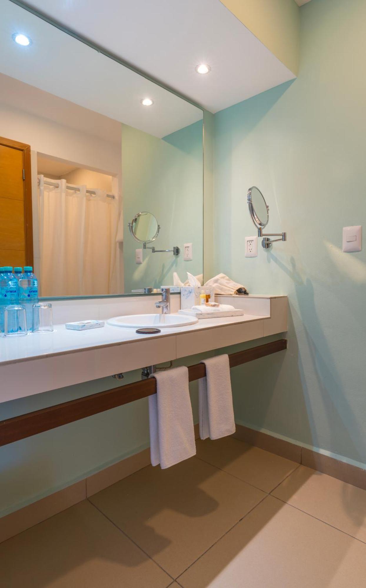 Superior Ocean View,1674705292:JPEG