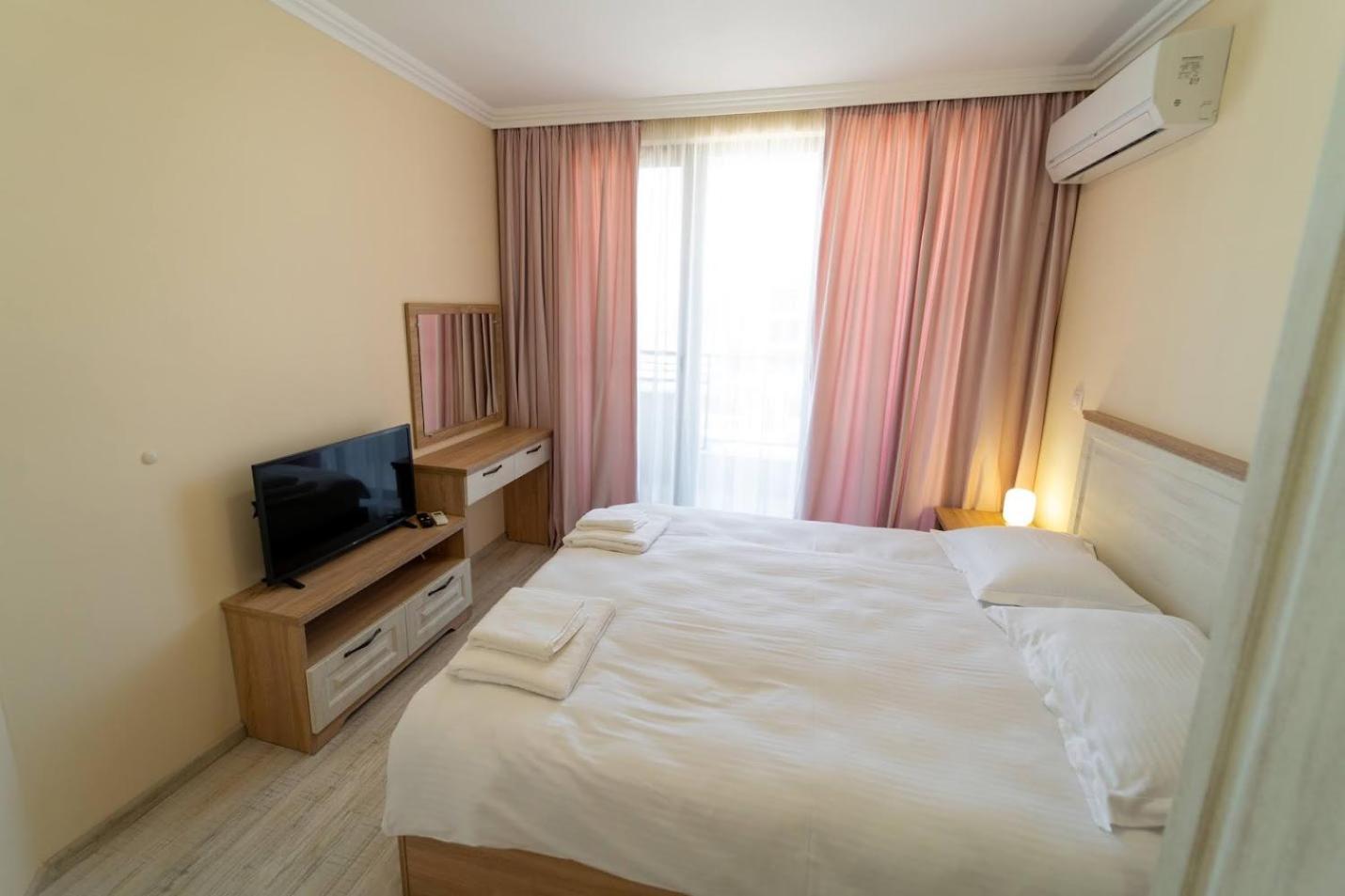 Apartament z 2 sypialniami i częściowym widokiem na morze (6 osób dorosłych)