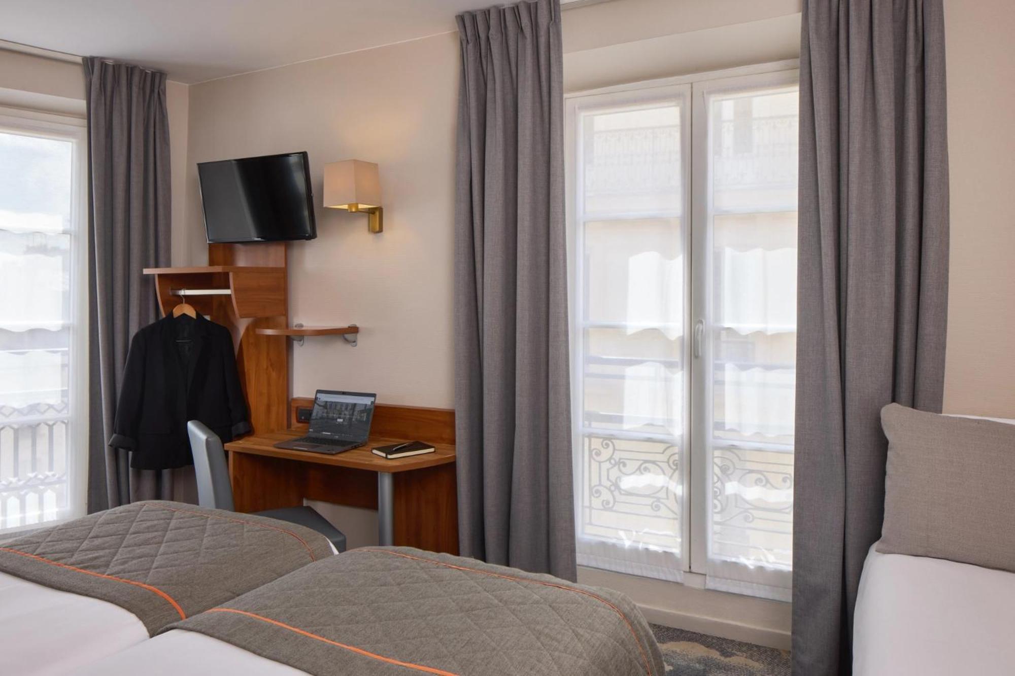 Comfort Triple Room