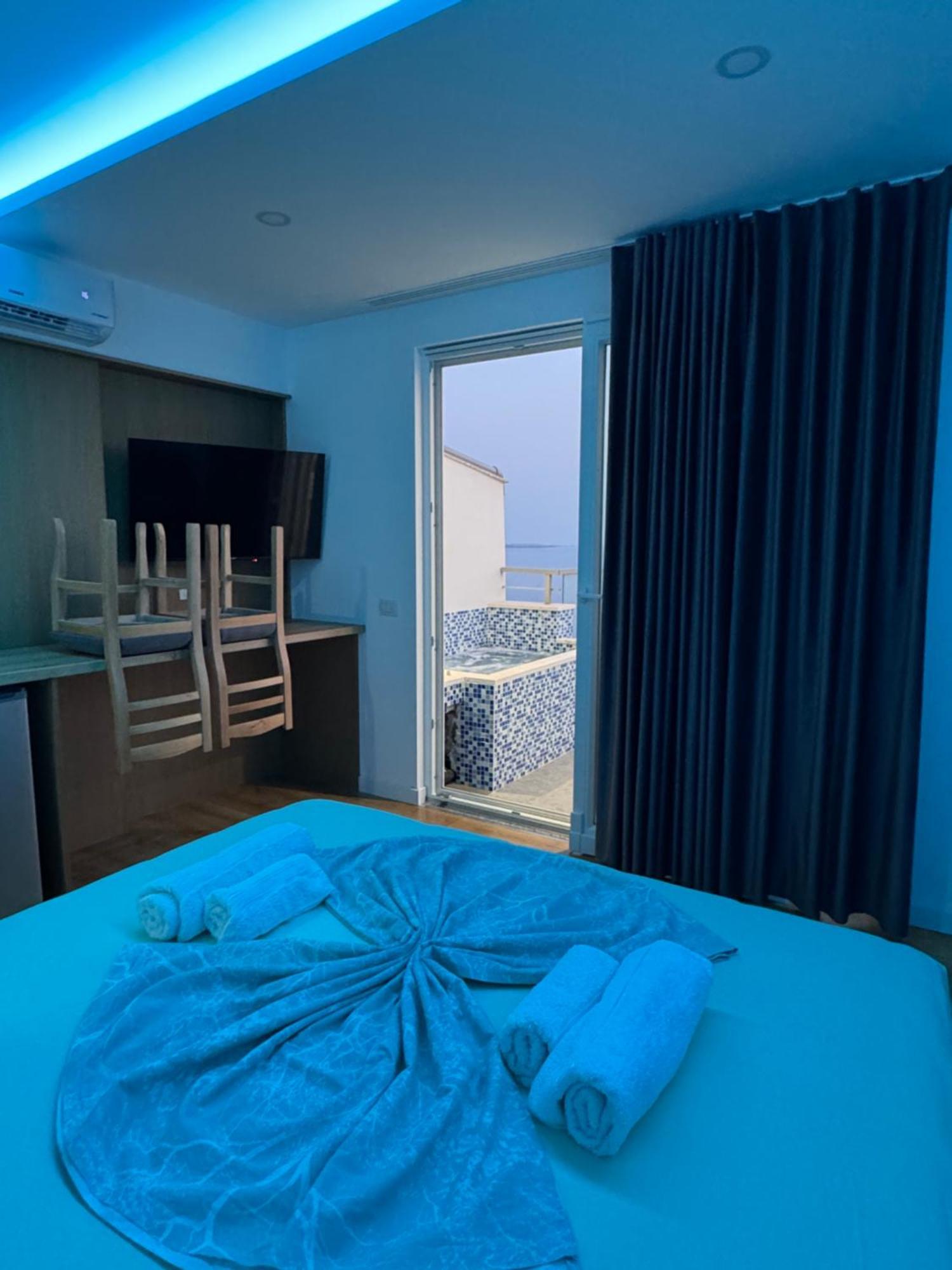 Deluxe Double or Twin Room Sea View