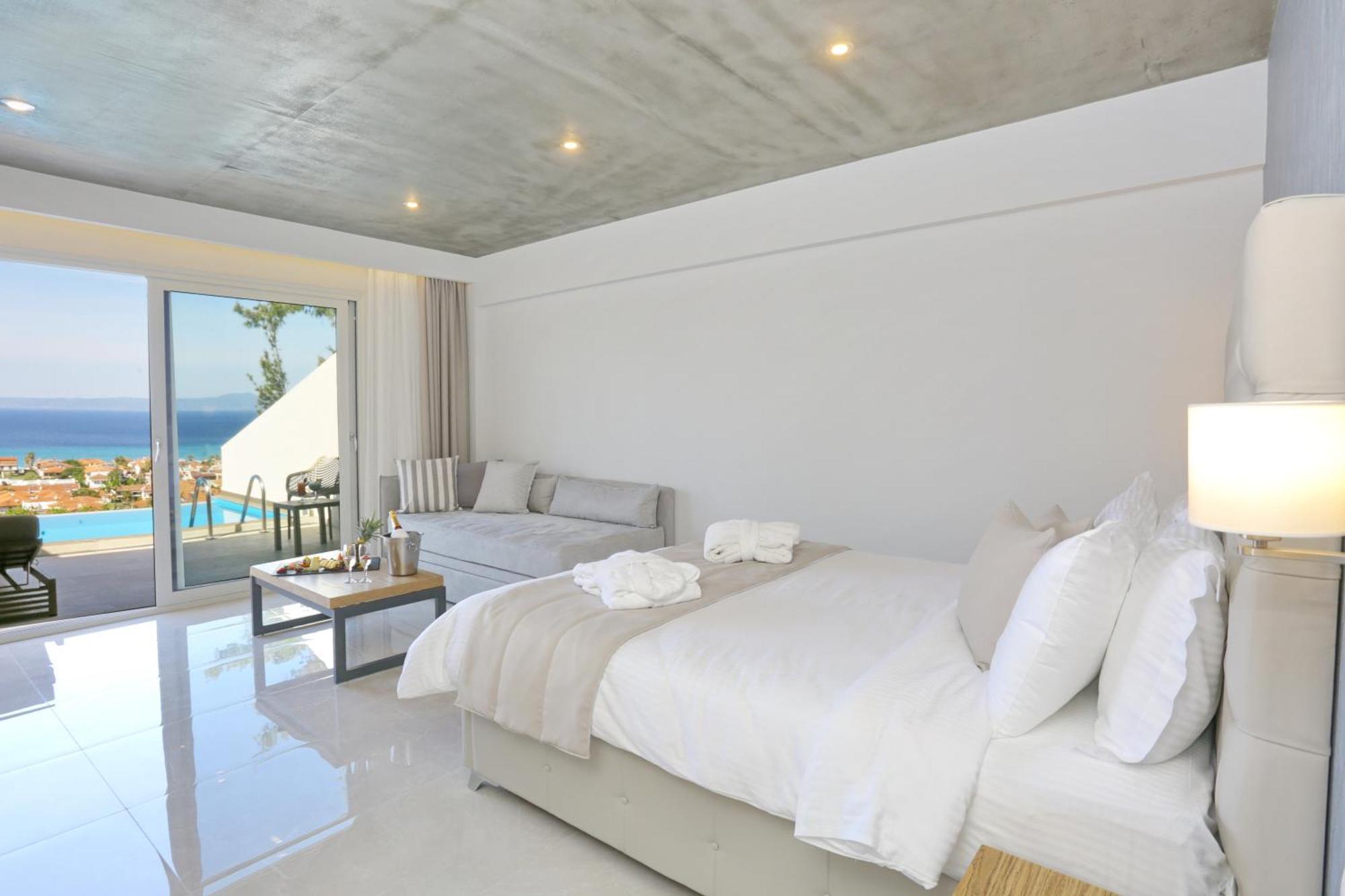 Signature Suite Private Pool Panoramic Sea View