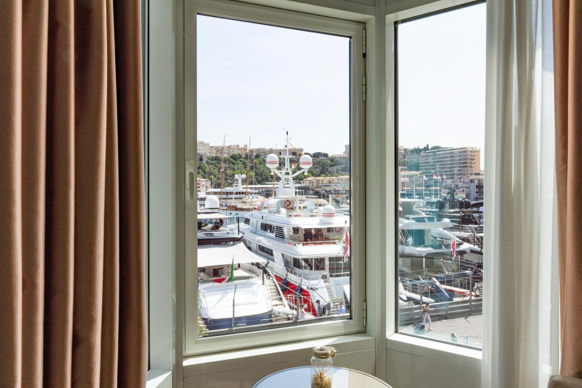 Grand Suite Harbor view