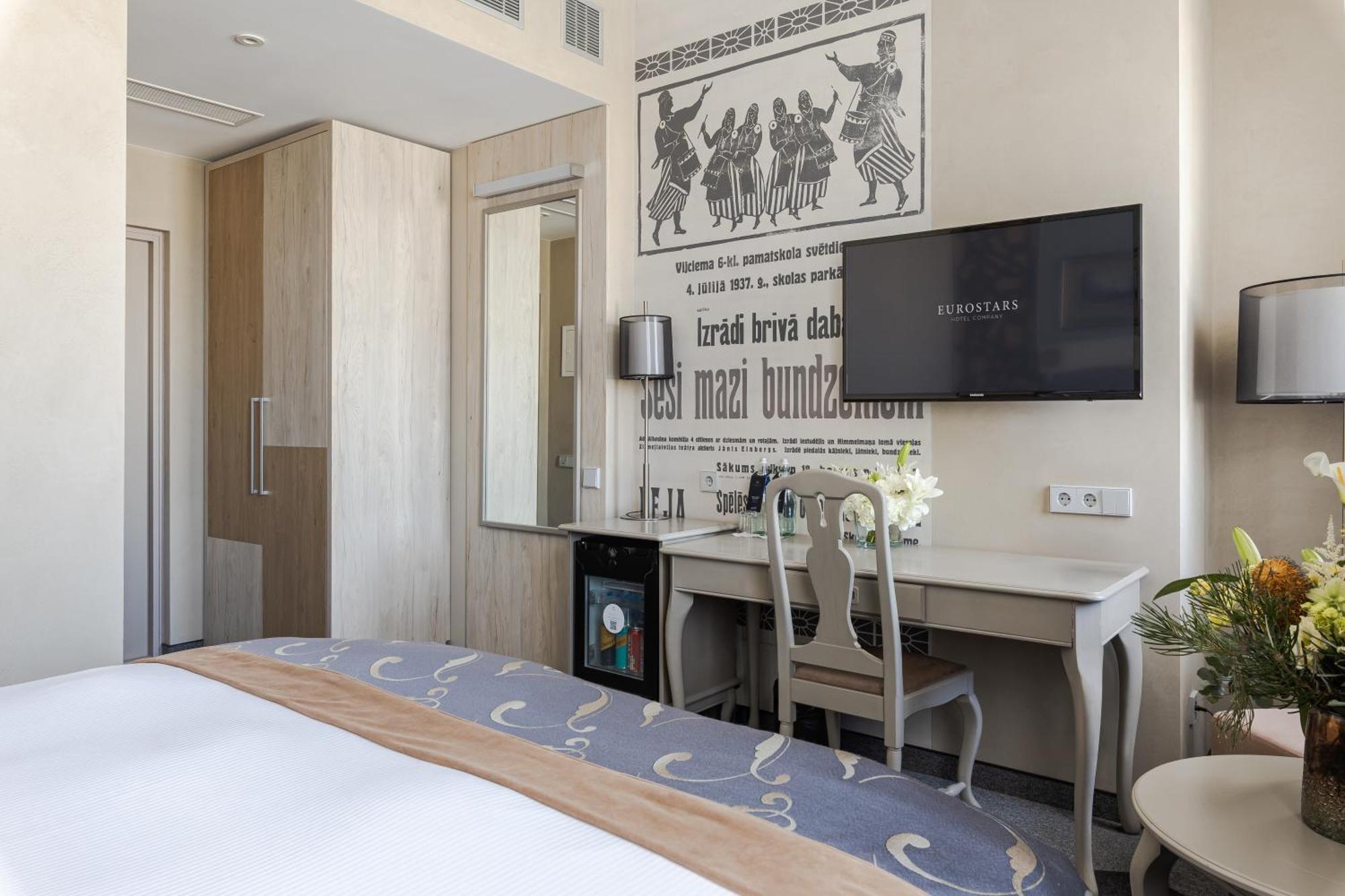 Deluxe Double or Twin Room