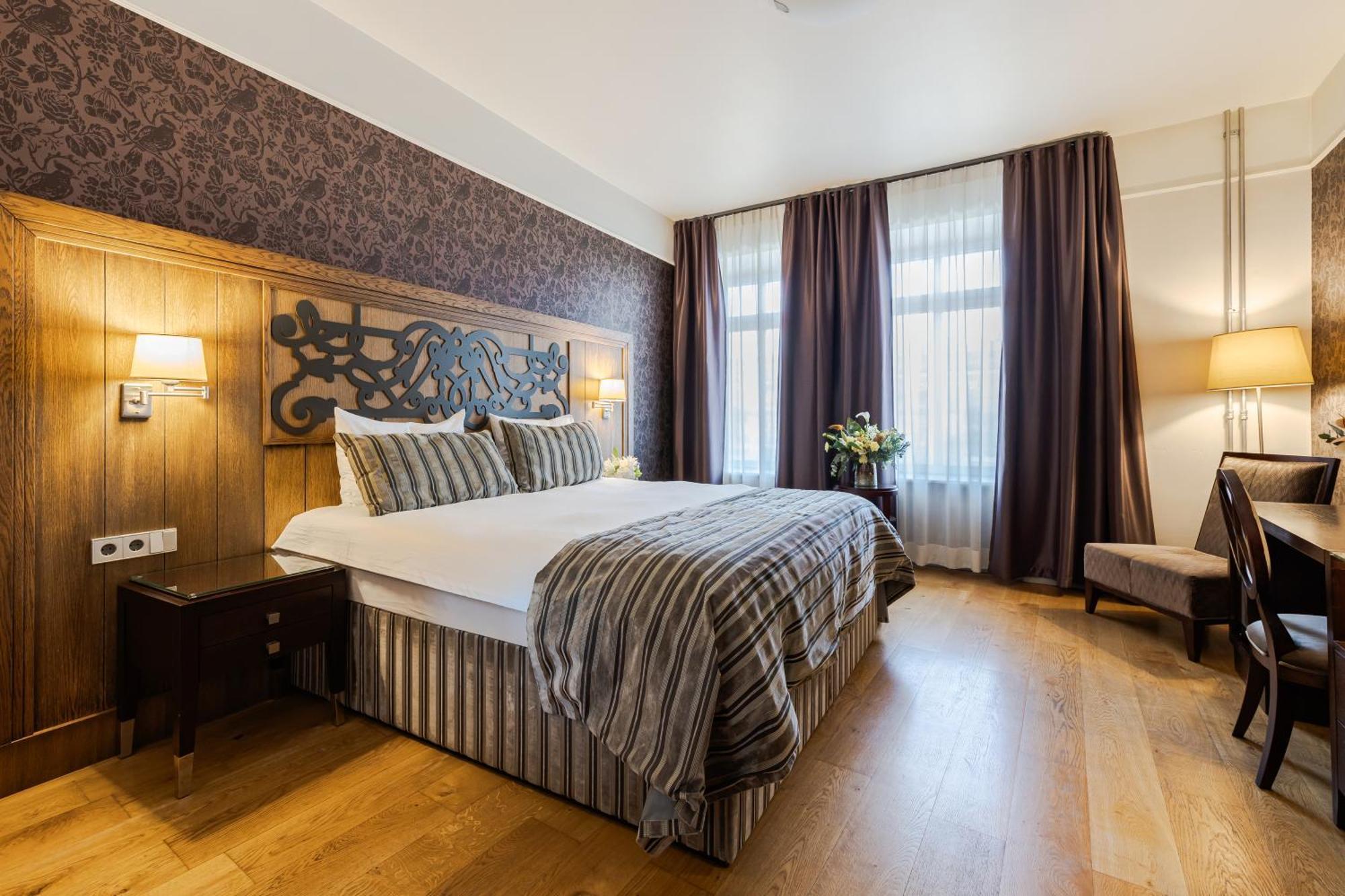 Deluxe Double or Twin Room