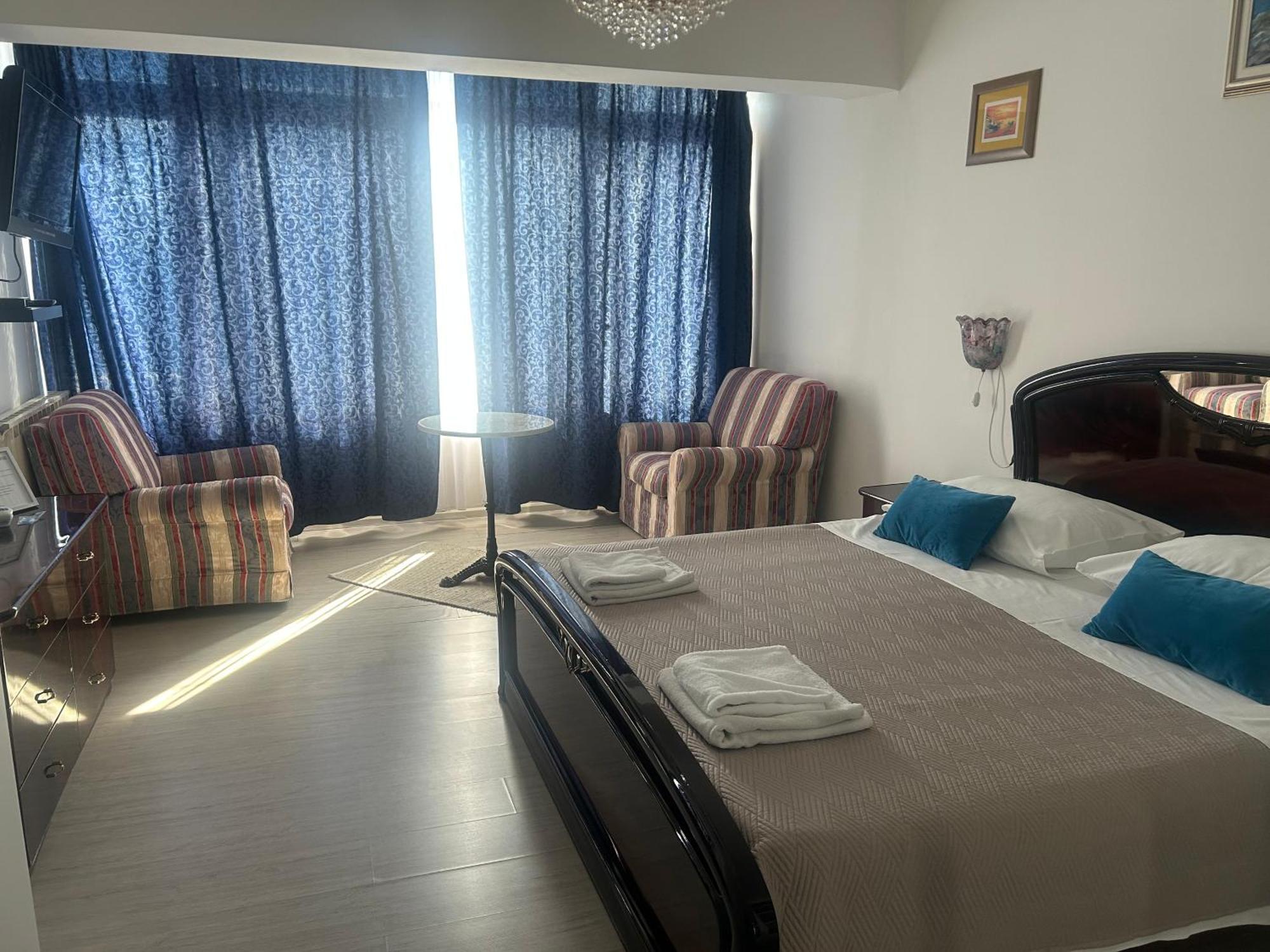 Deluxe Quadruple Room