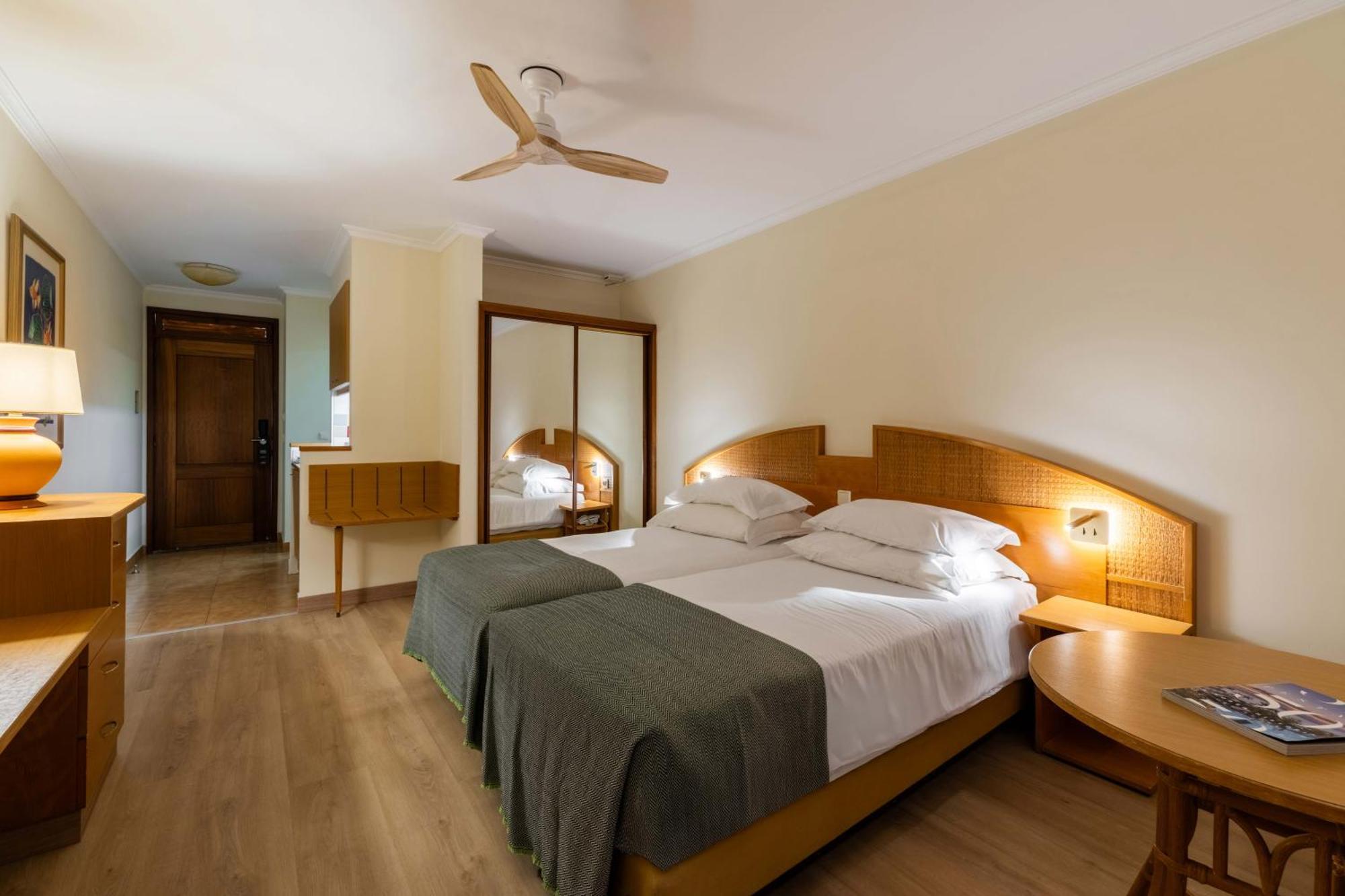 Classic Studio with Pool View,1682929827:JPEG