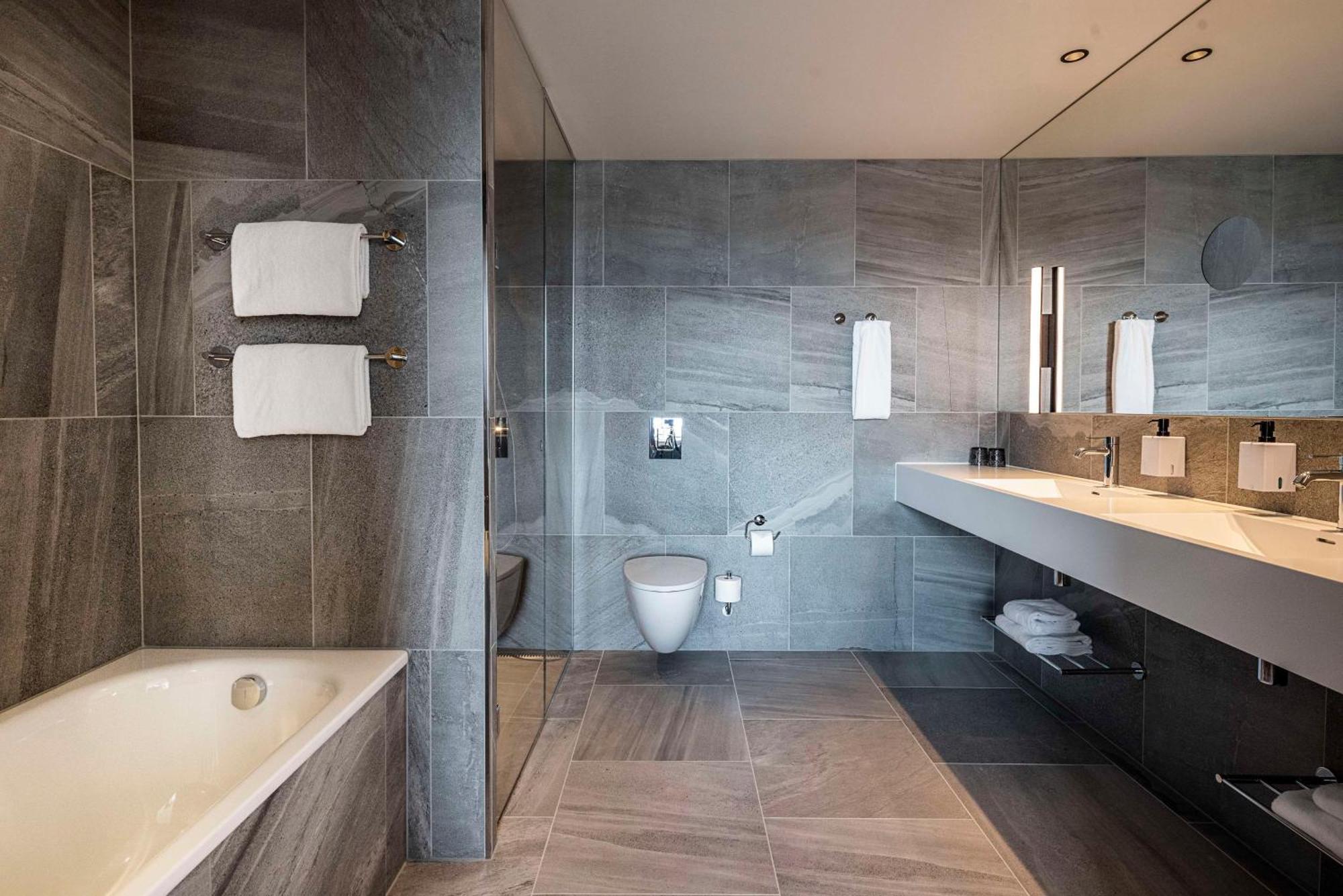 Executive Suite Wellness pool access
