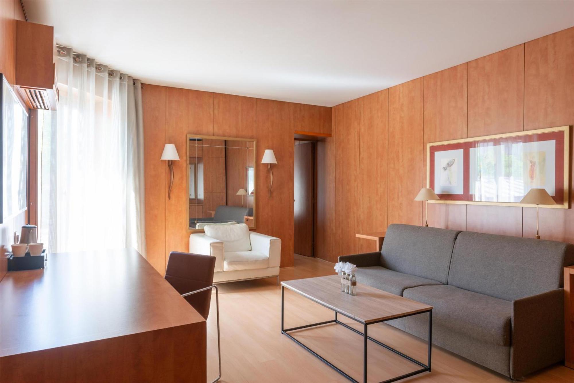 Queen Suite