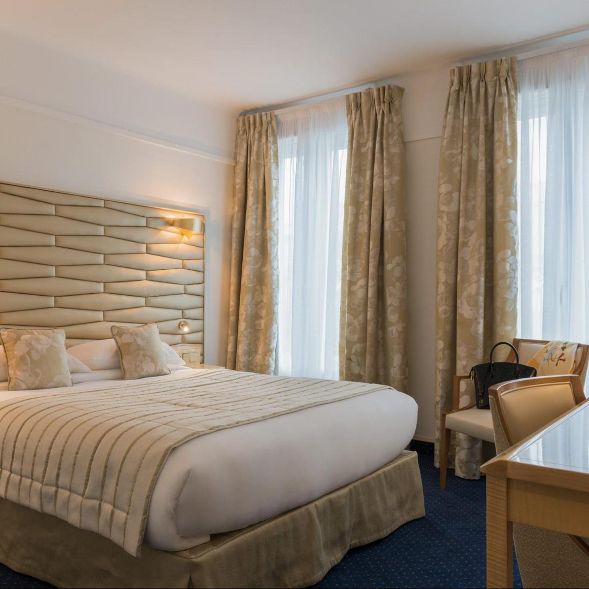 Standard Queen Room