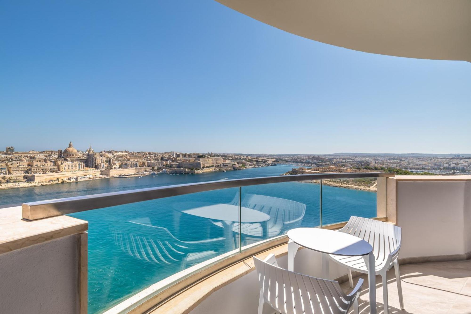Junior Suite Sea Front Terrace Hot Tub