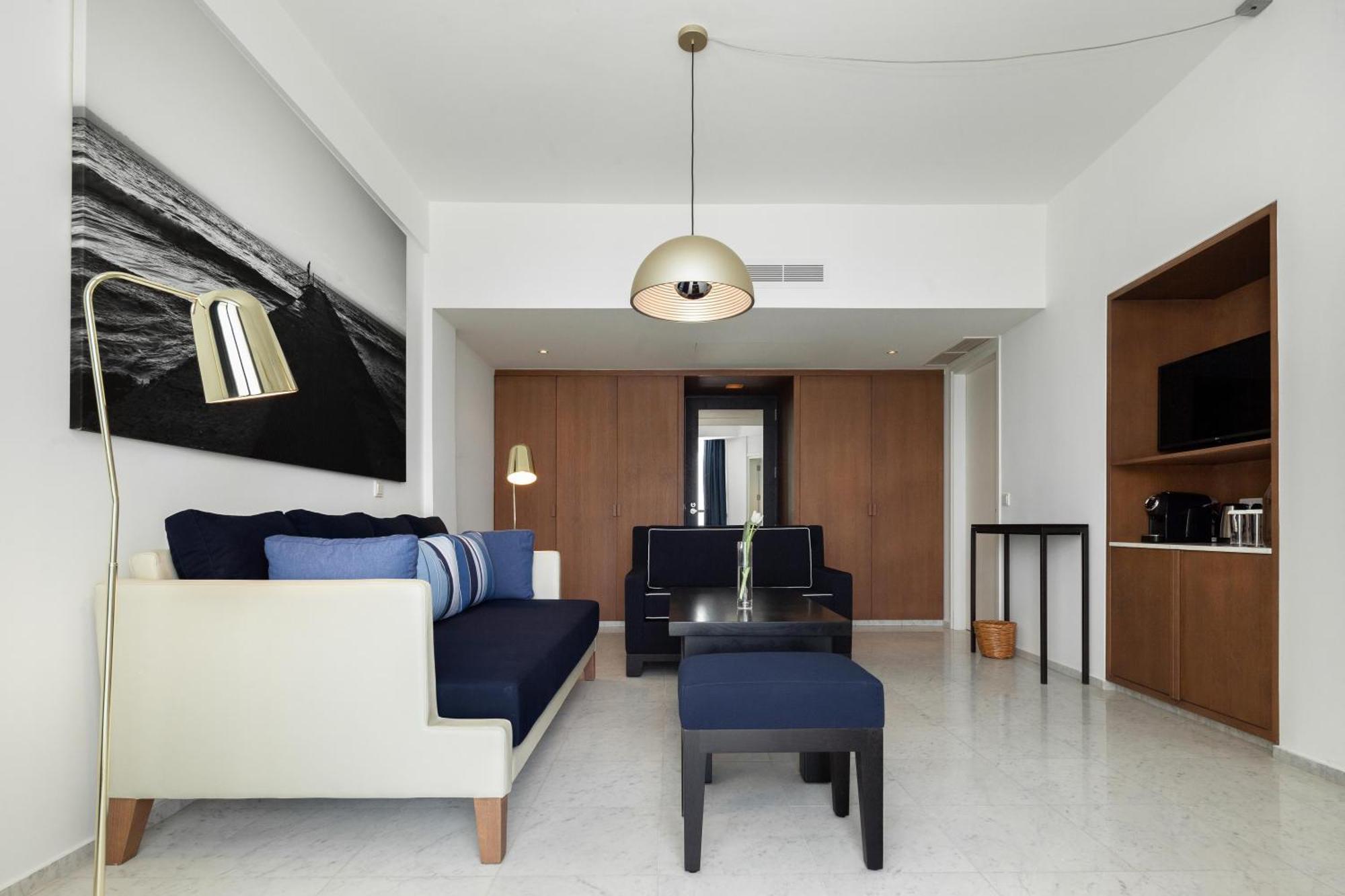 One-Bedroom Suite