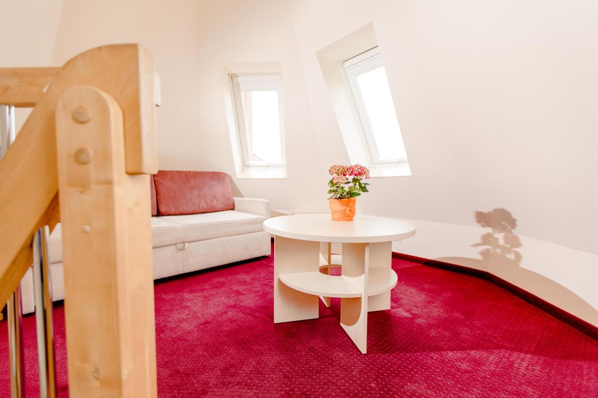 Duplex Apartment,1686451414:JPEG