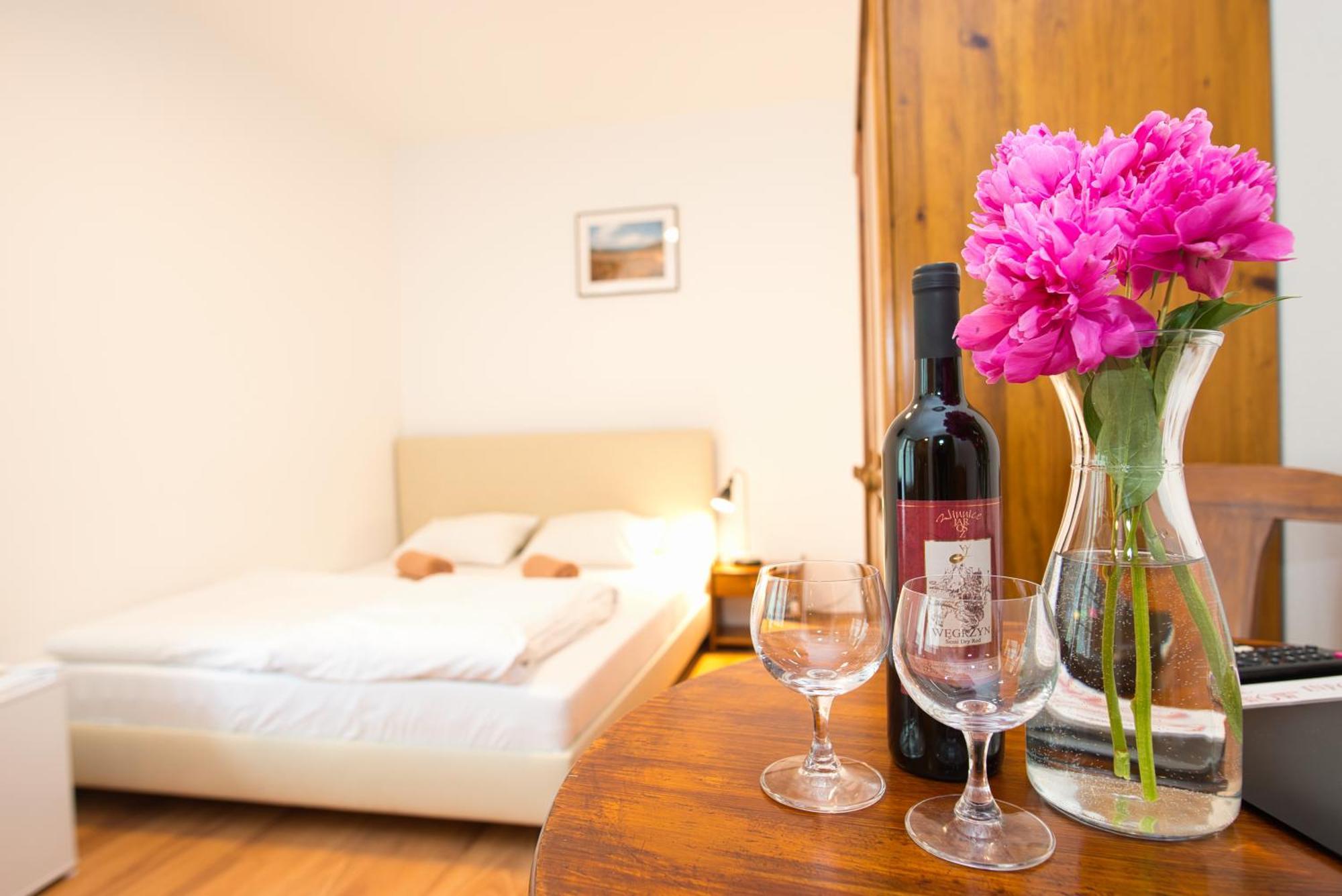 Double Room,1687477490:JPEG