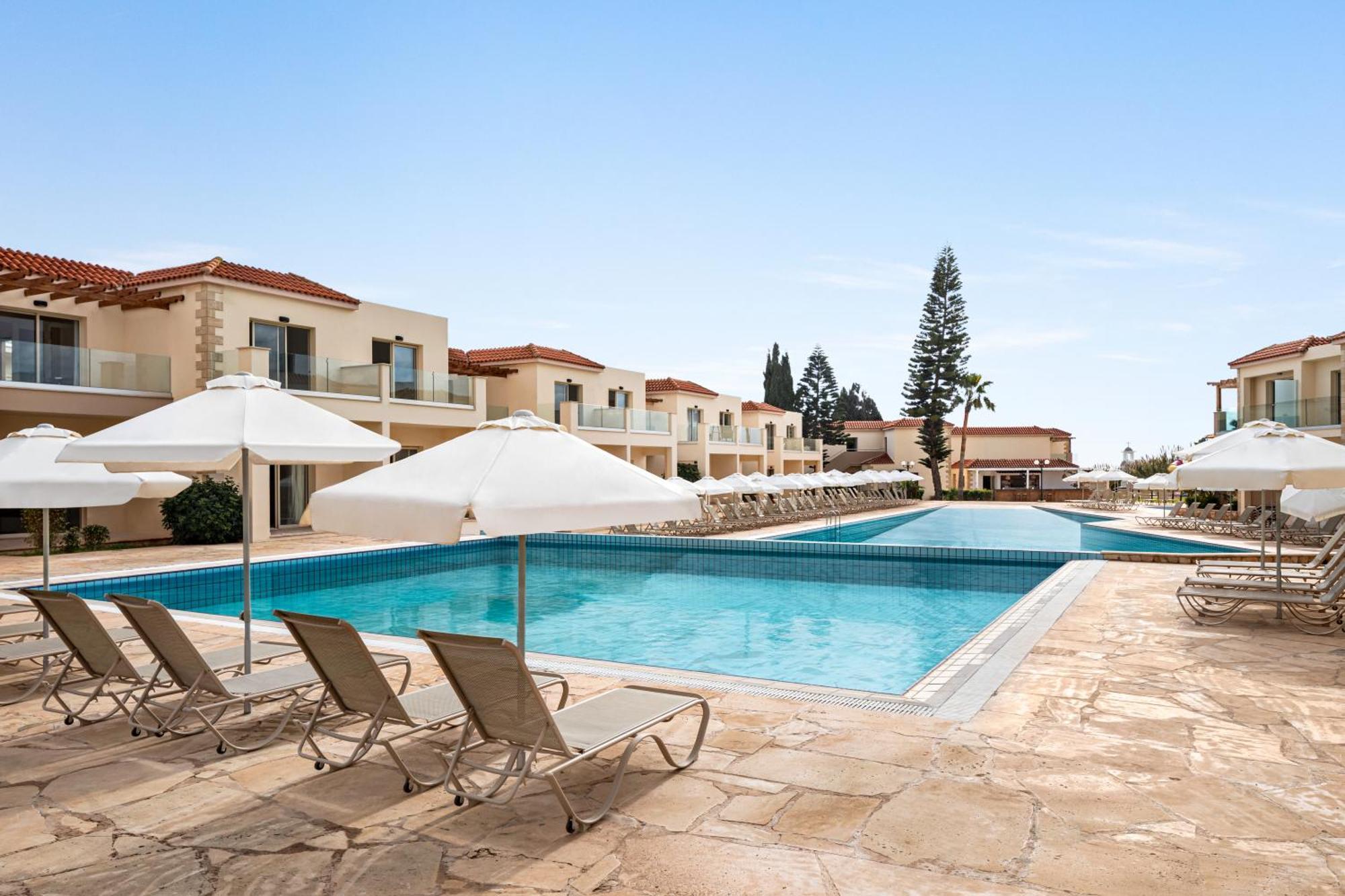 Twin Room Pool View