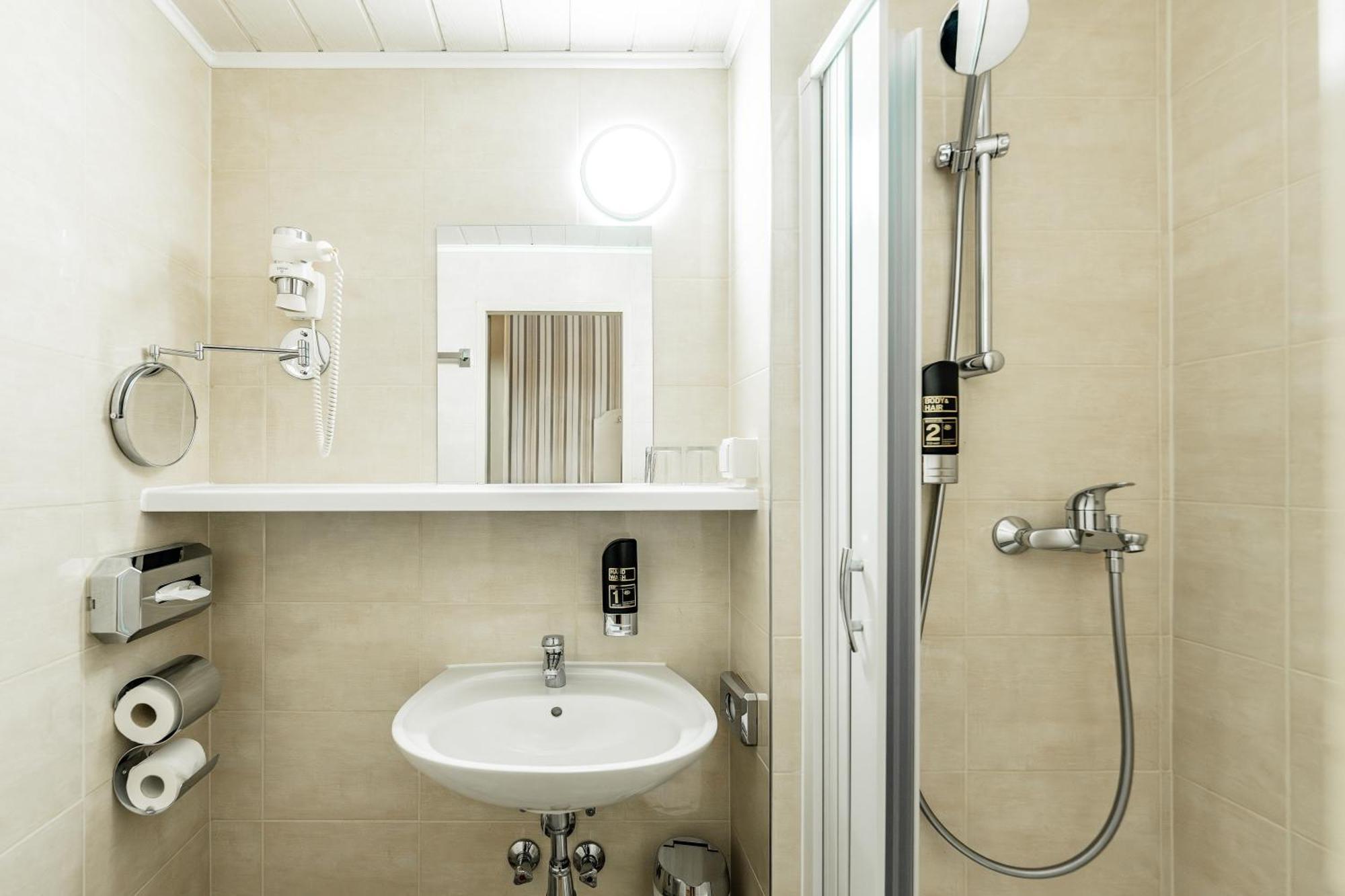 Comfort Triple Room