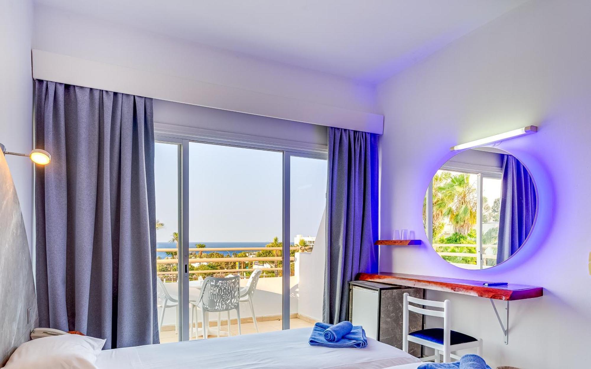 Twin Room Sea View
