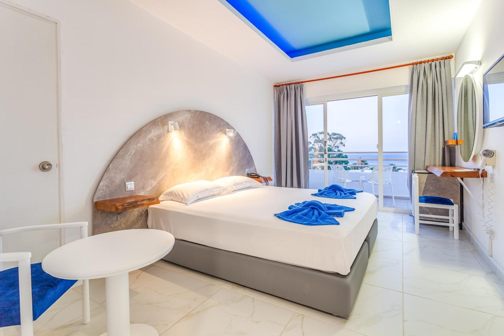 Twin Room Sea View