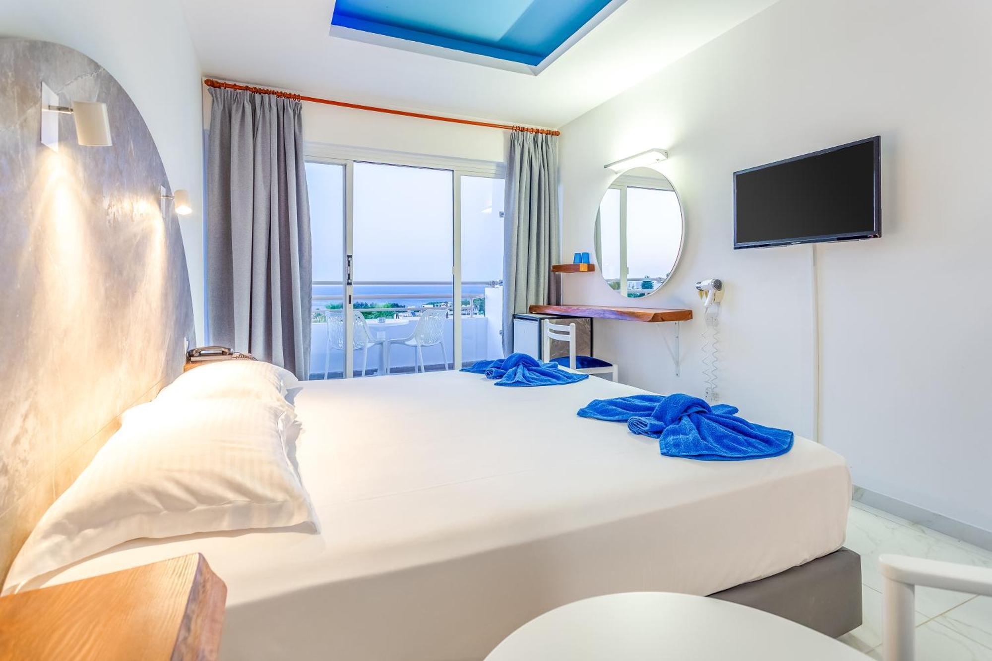 Twin Room Sea View