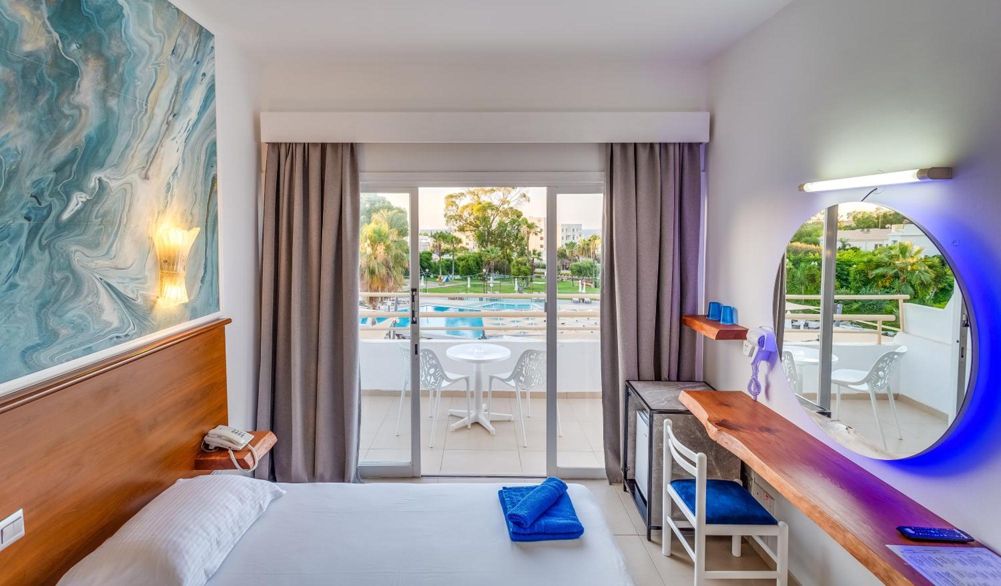 Twin Room Sea View