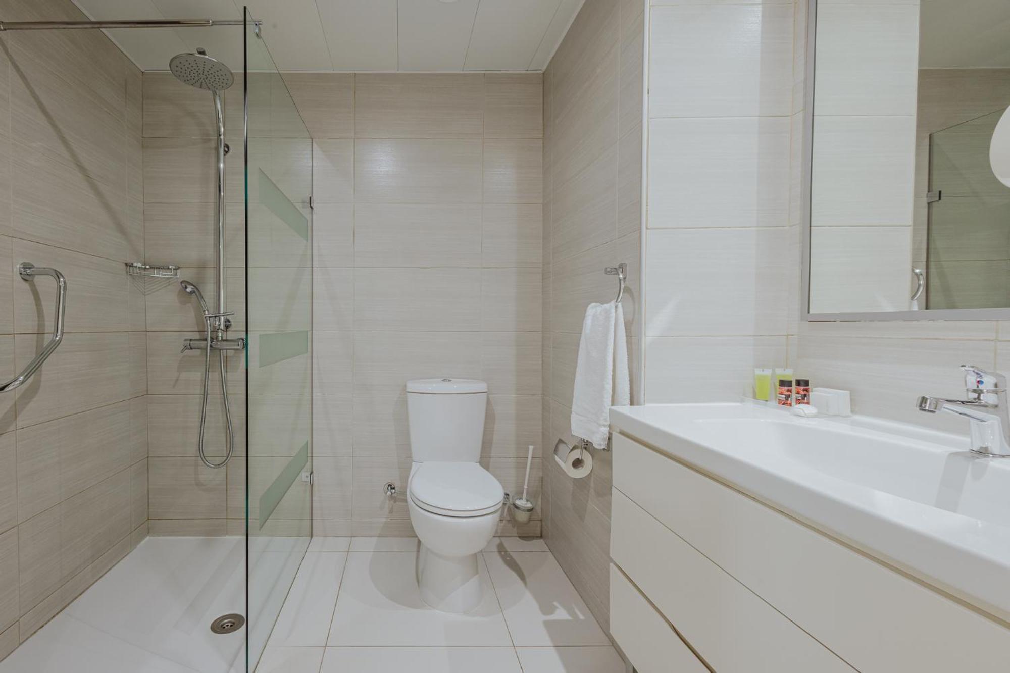 Double or Twin Room Inland View