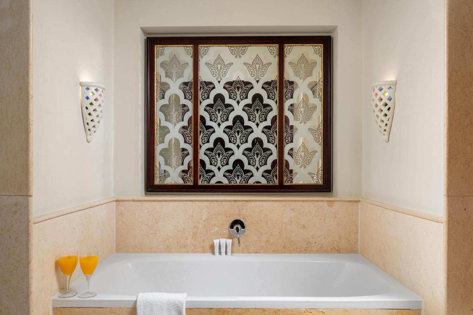 Deluxe Double Room Egyptians Residents Only