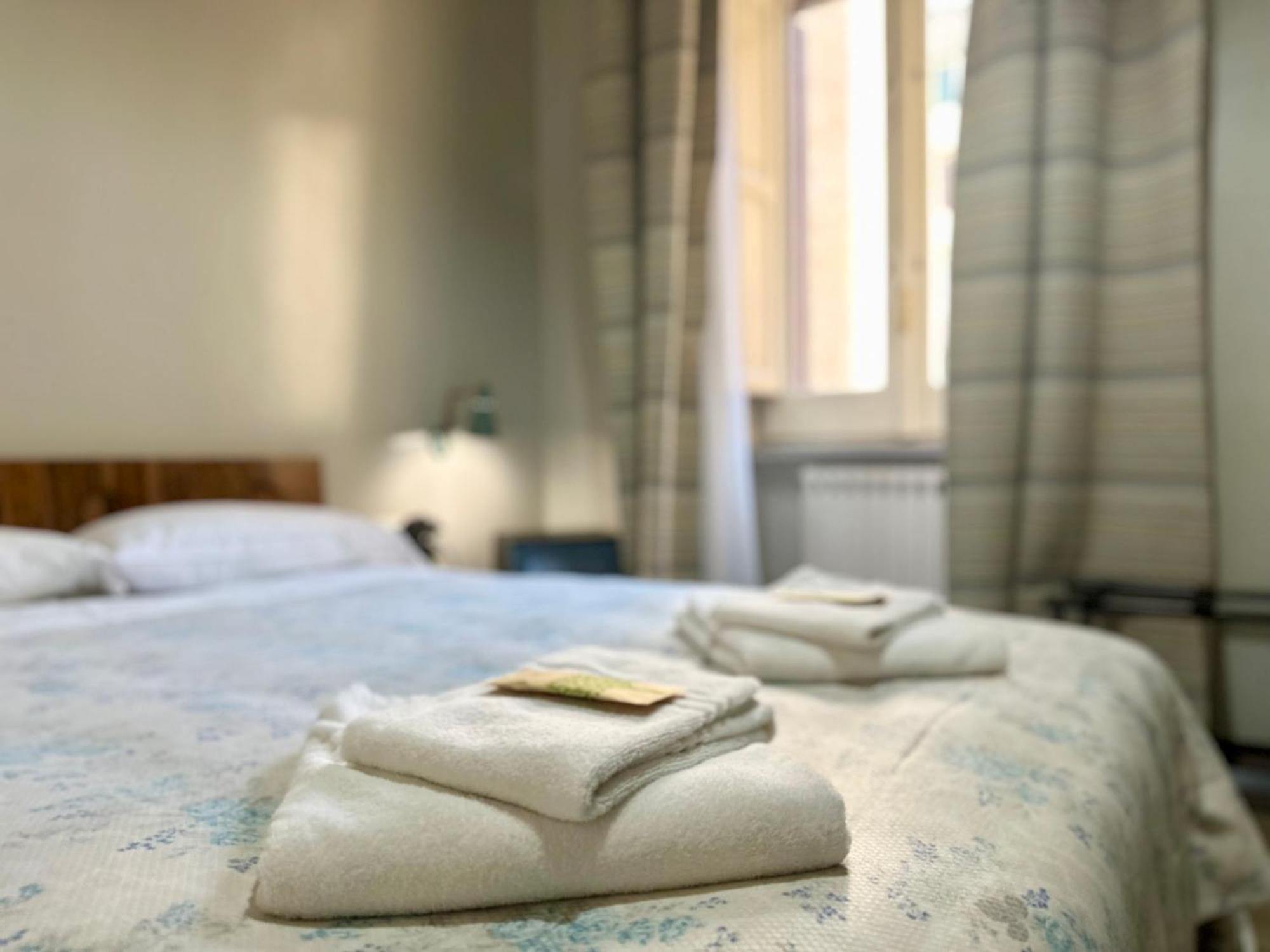 Deluxe Double Room,1692002396:JPEG